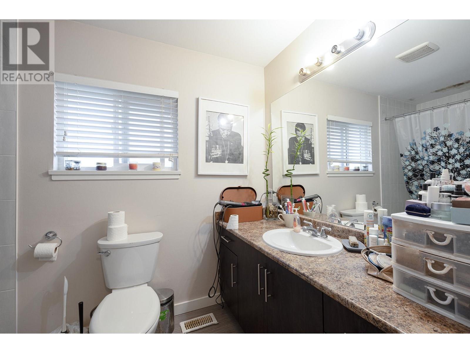 Listing Picture 11 of 20 : 3871 YOUNGMORE ROAD, Richmond / 烈治文 - 魯藝地產 Yvonne Lu Group - MLS Medallion Club Member