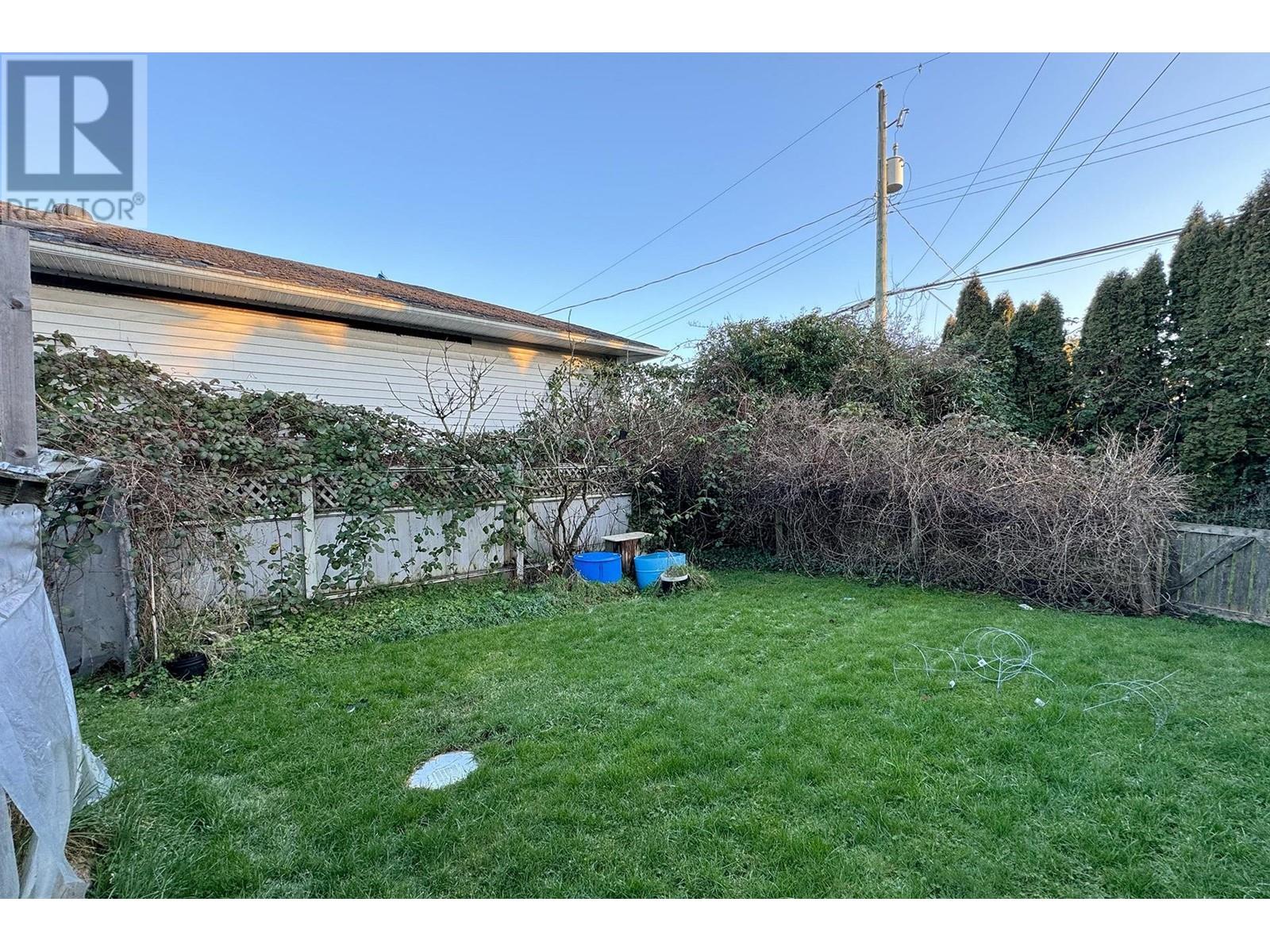 Listing Picture 2 of 20 : 3871 YOUNGMORE ROAD, Richmond / 烈治文 - 魯藝地產 Yvonne Lu Group - MLS Medallion Club Member