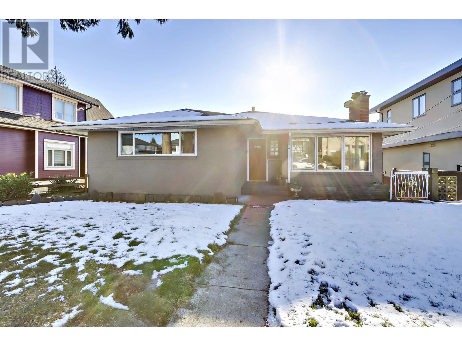 8018 13TH AVENUE, Burnaby