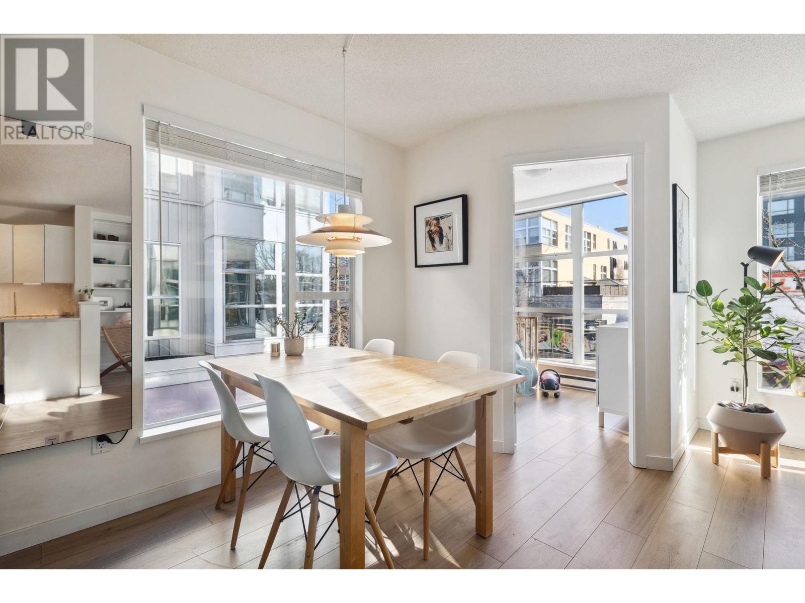 Listing Picture 15 of 24 : 212 2768 CRANBERRY DRIVE, Vancouver / 溫哥華 - 魯藝地產 Yvonne Lu Group - MLS Medallion Club Member