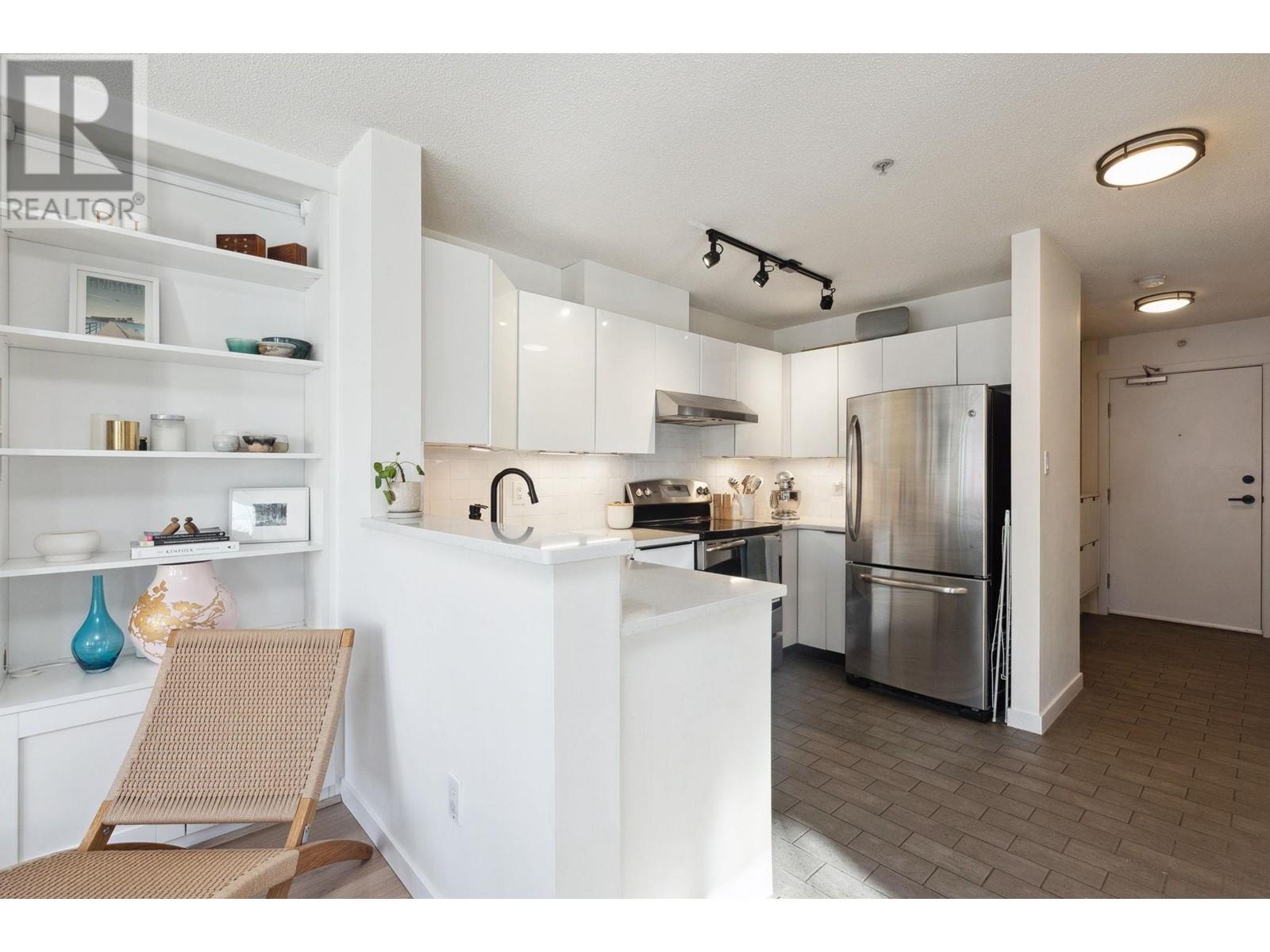 Listing Picture 12 of 24 : 212 2768 CRANBERRY DRIVE, Vancouver / 溫哥華 - 魯藝地產 Yvonne Lu Group - MLS Medallion Club Member