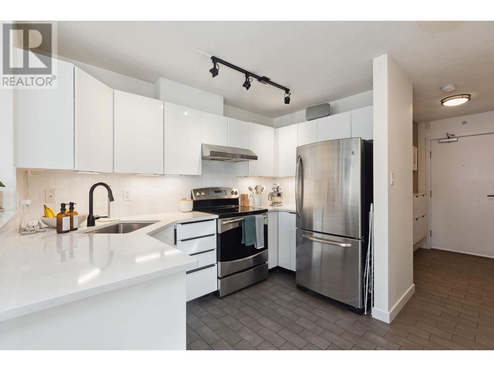 Listing Picture 11 of 24 : 212 2768 CRANBERRY DRIVE, Vancouver / 溫哥華 - 魯藝地產 Yvonne Lu Group - MLS Medallion Club Member