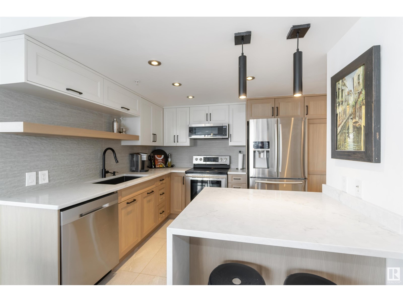 Property at #802 10046 117 ST NW image 4