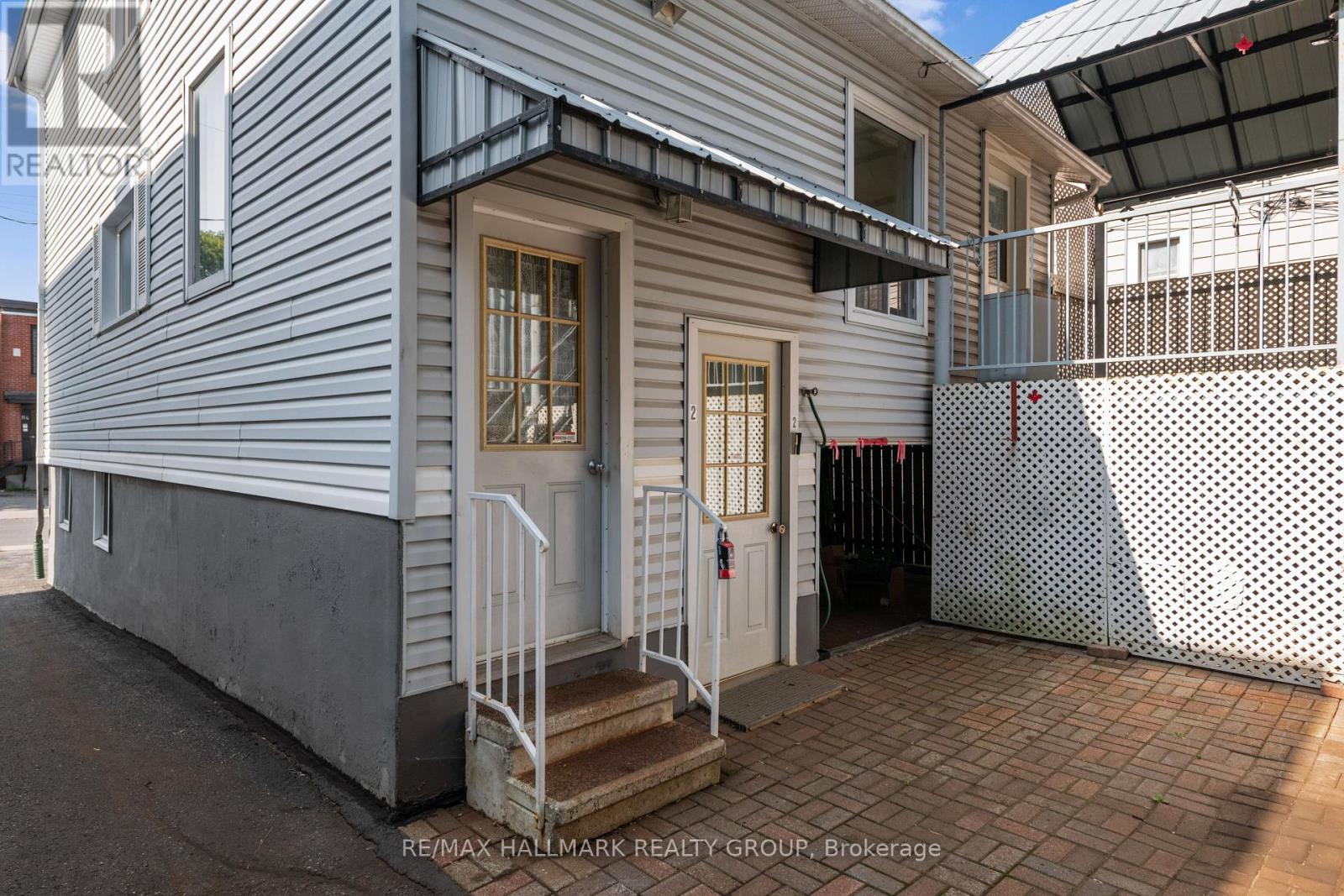Property at 115 STE-CECILE STREET image 2