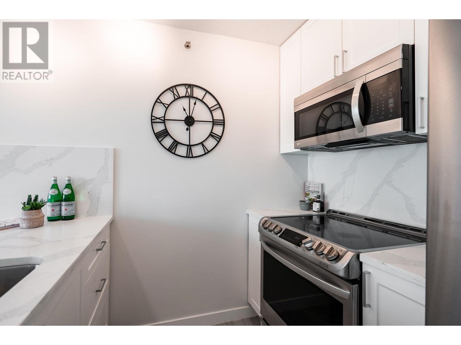 Listing Picture 12 of 40 : 1706 1331 ALBERNI STREET, Vancouver / 溫哥華 - 魯藝地產 Yvonne Lu Group - MLS Medallion Club Member