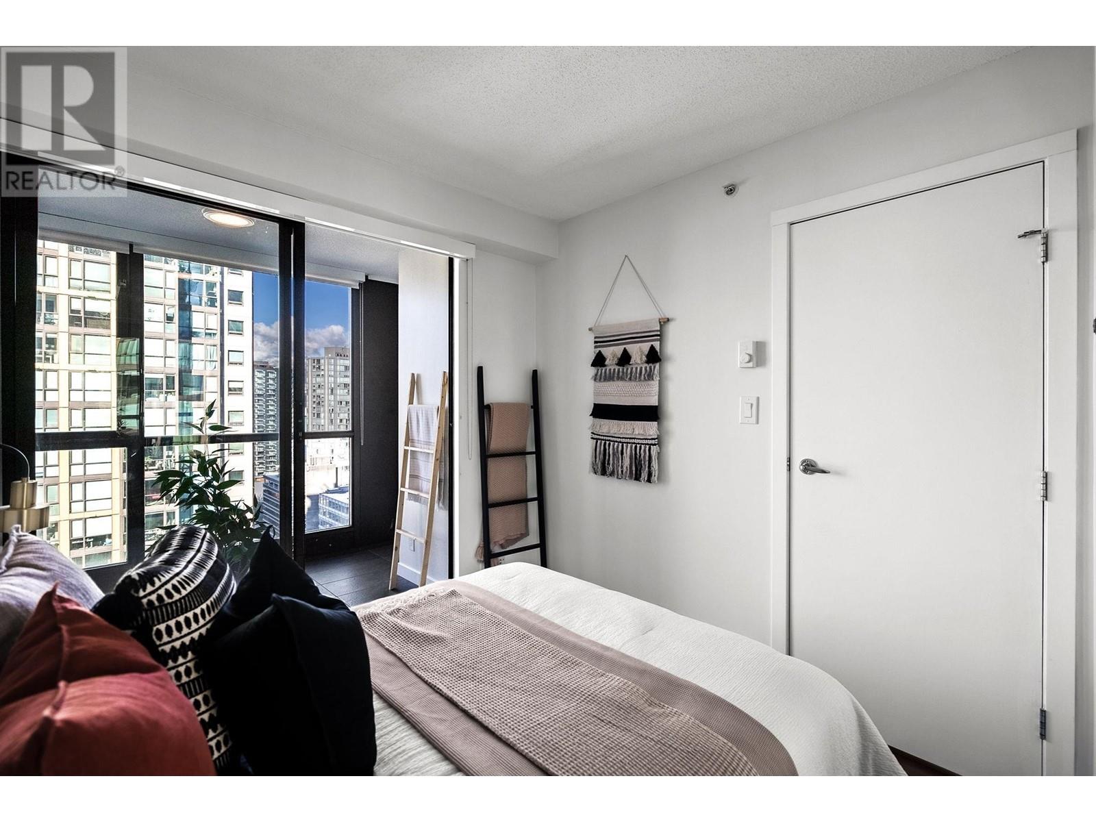 Listing Picture 15 of 40 : 1706 1331 ALBERNI STREET, Vancouver / 溫哥華 - 魯藝地產 Yvonne Lu Group - MLS Medallion Club Member