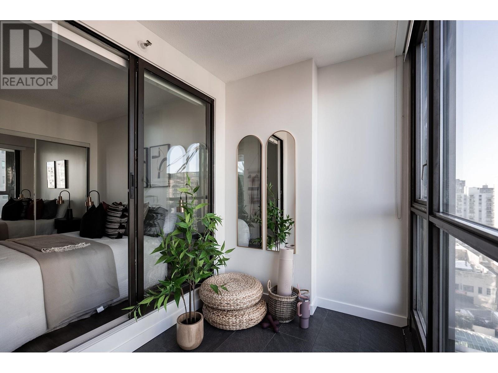 Listing Picture 18 of 40 : 1706 1331 ALBERNI STREET, Vancouver / 溫哥華 - 魯藝地產 Yvonne Lu Group - MLS Medallion Club Member