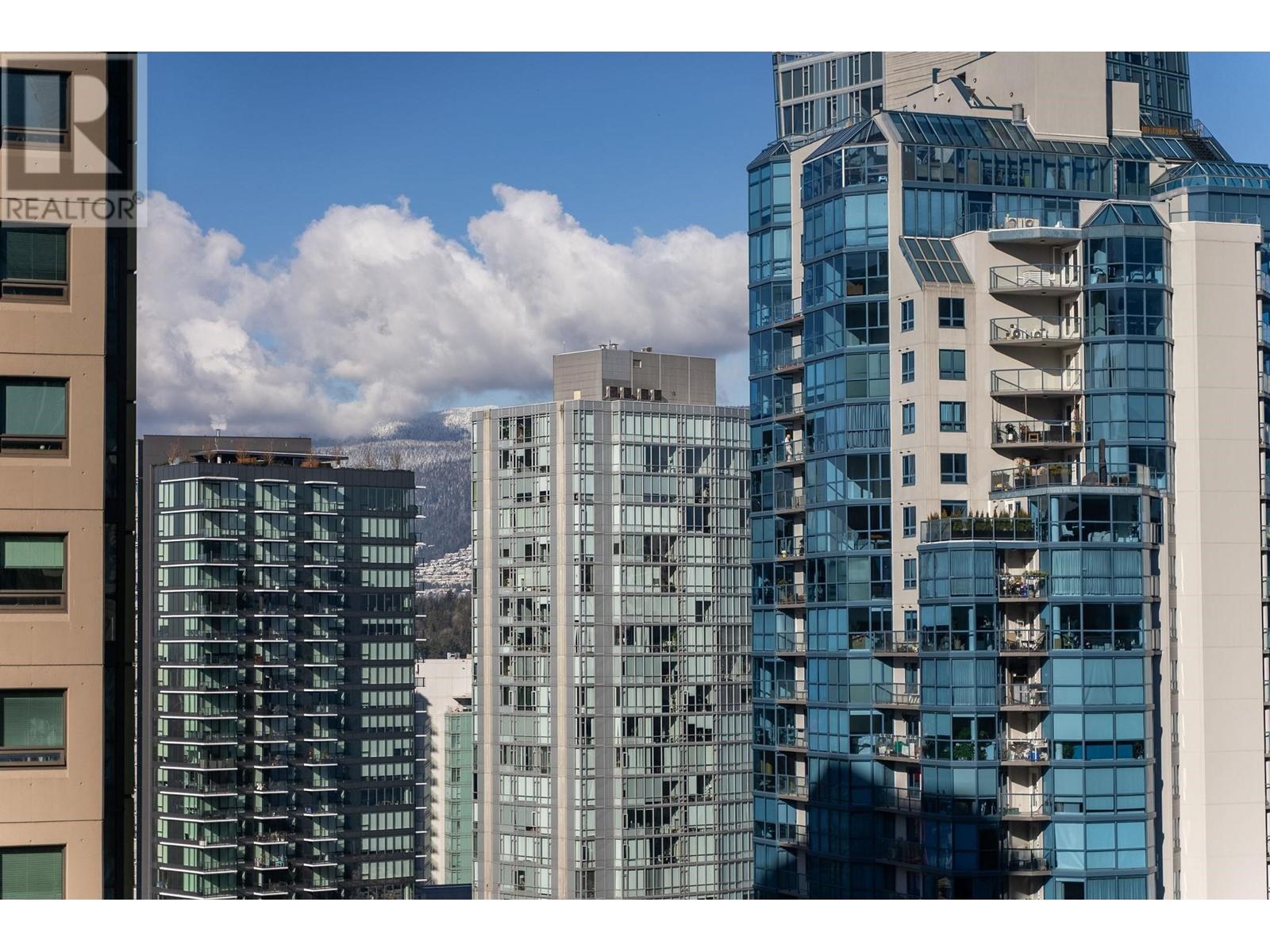 Listing Picture 32 of 40 : 1706 1331 ALBERNI STREET, Vancouver / 溫哥華 - 魯藝地產 Yvonne Lu Group - MLS Medallion Club Member