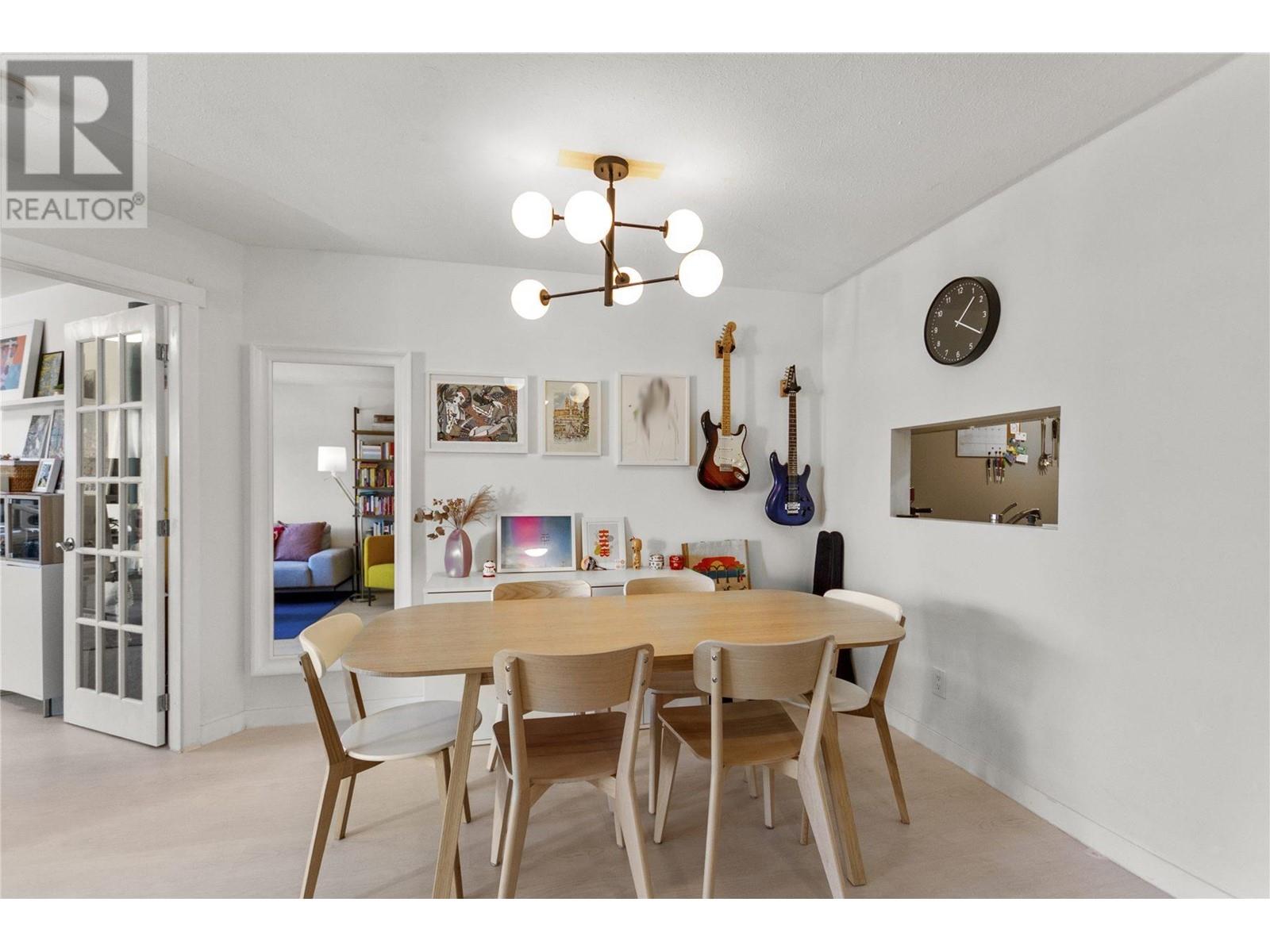 Listing Picture 2 of 19 : 303 2222 PRINCE EDWARD STREET, Vancouver / 溫哥華 - 魯藝地產 Yvonne Lu Group - MLS Medallion Club Member