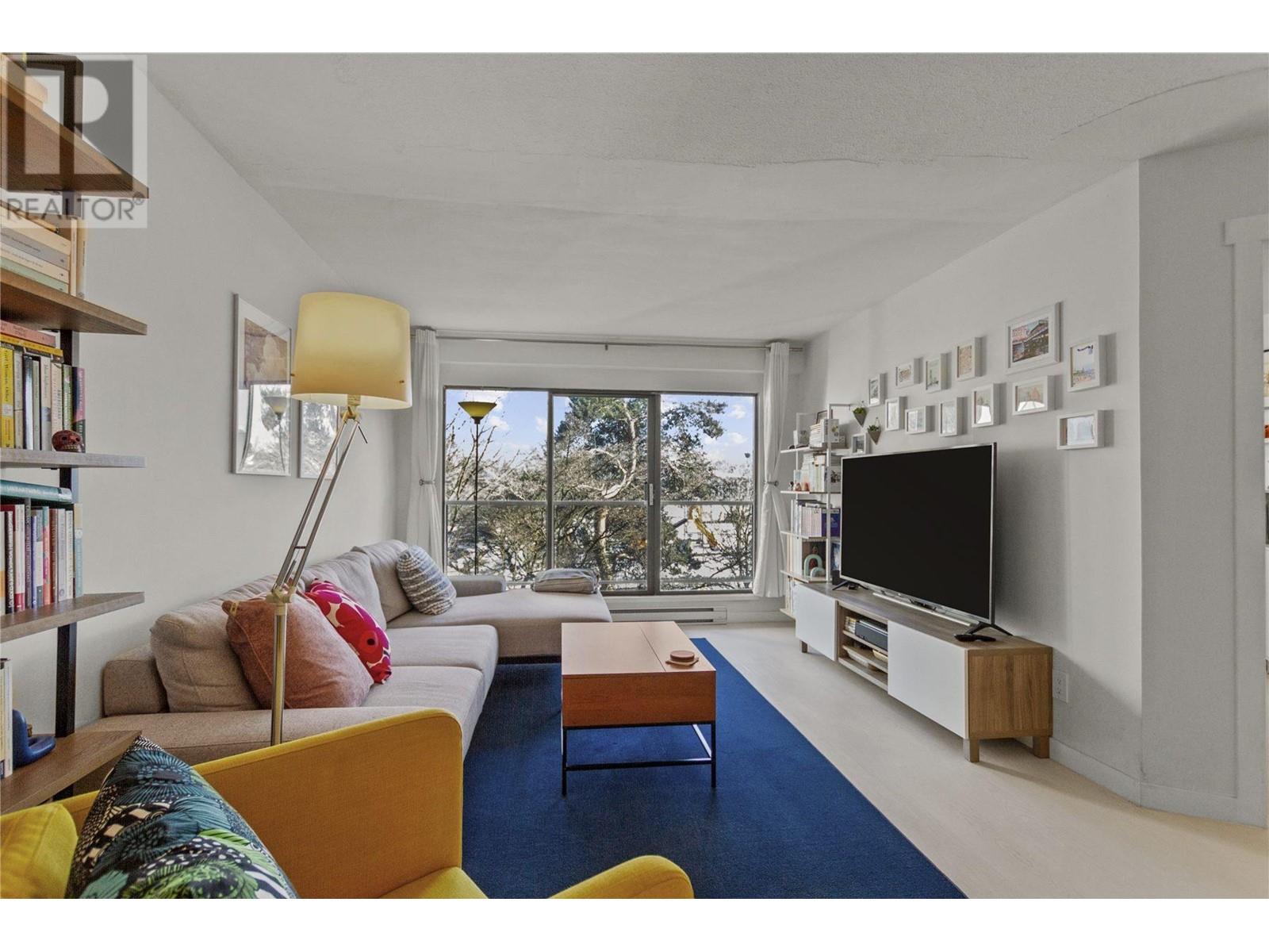 303 2222 PRINCE EDWARD STREET, Vancouver