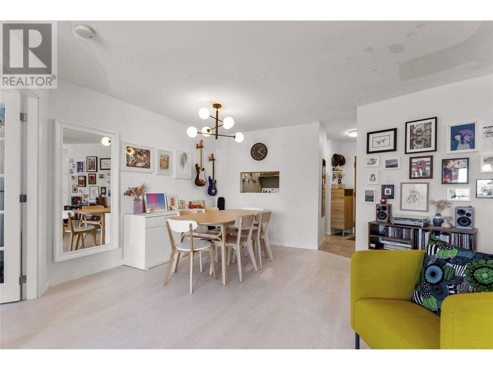 Listing Picture 5 of 19 : 303 2222 PRINCE EDWARD STREET, Vancouver / 溫哥華 - 魯藝地產 Yvonne Lu Group - MLS Medallion Club Member