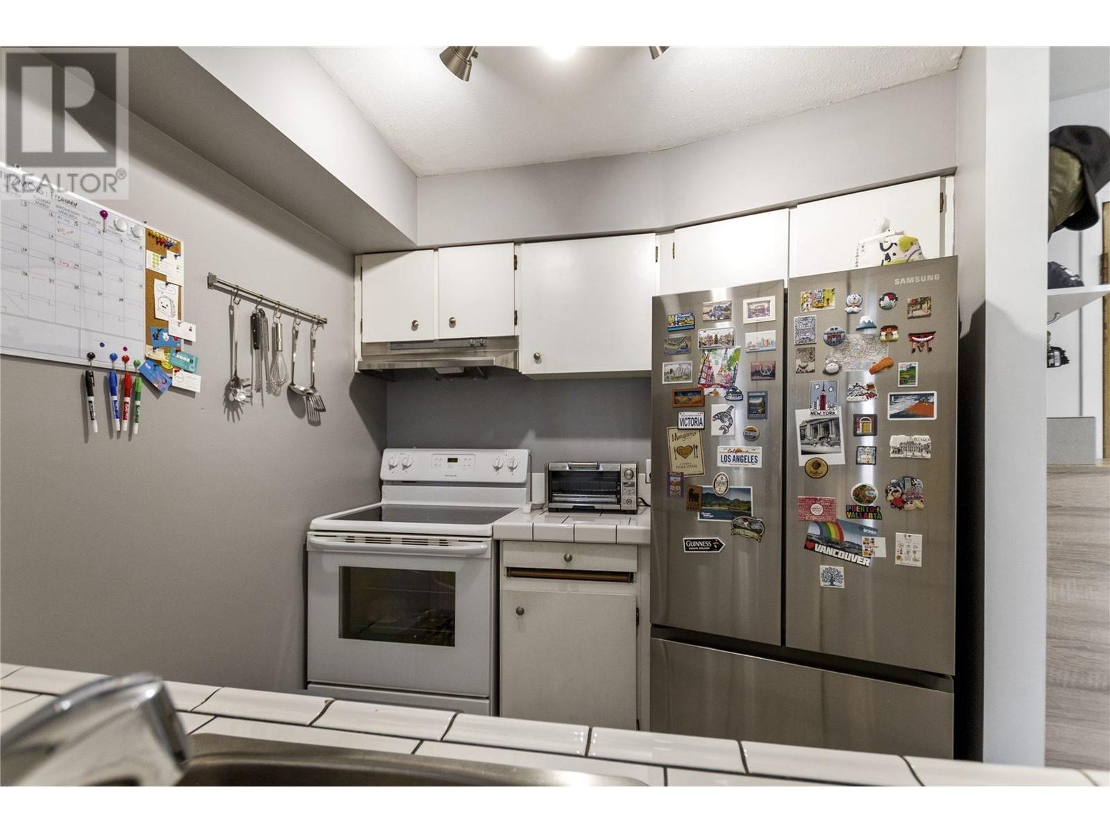 Listing Picture 6 of 19 : 303 2222 PRINCE EDWARD STREET, Vancouver / 溫哥華 - 魯藝地產 Yvonne Lu Group - MLS Medallion Club Member