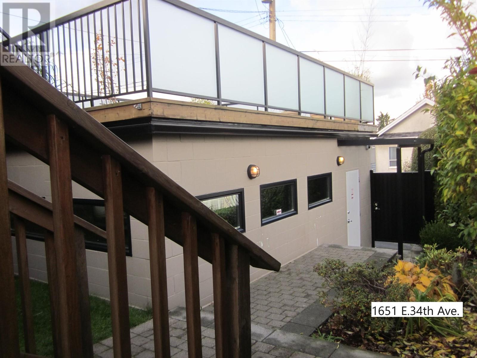 Listing Picture 12 of 13 : 1651 E 34TH AVENUE, Vancouver / 溫哥華 - 魯藝地產 Yvonne Lu Group - MLS Medallion Club Member