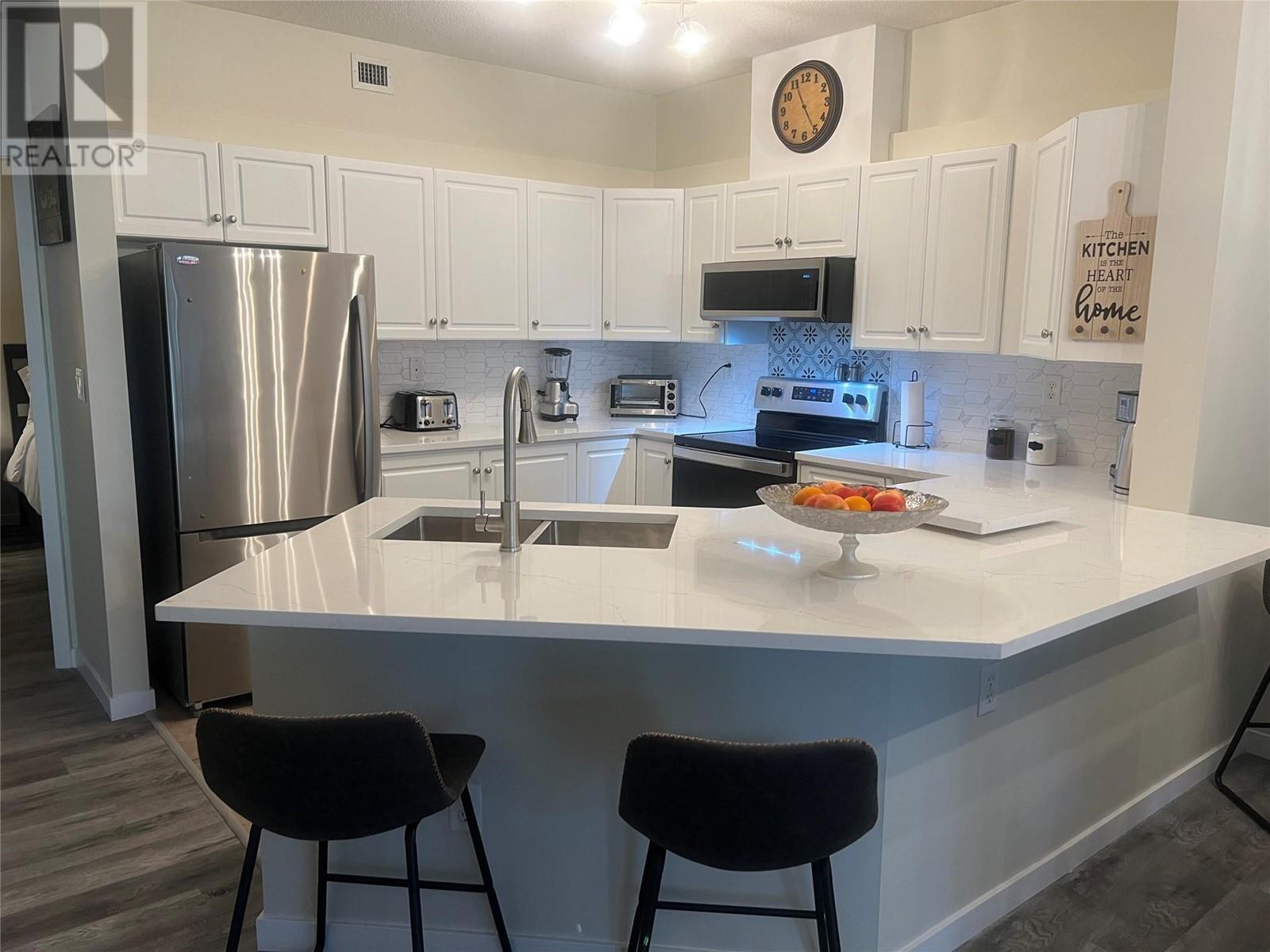 1088 Sunset Drive Unit# 309, Kelowna, British Columbia  V1Y 9W1 - Photo 3 - 10335199