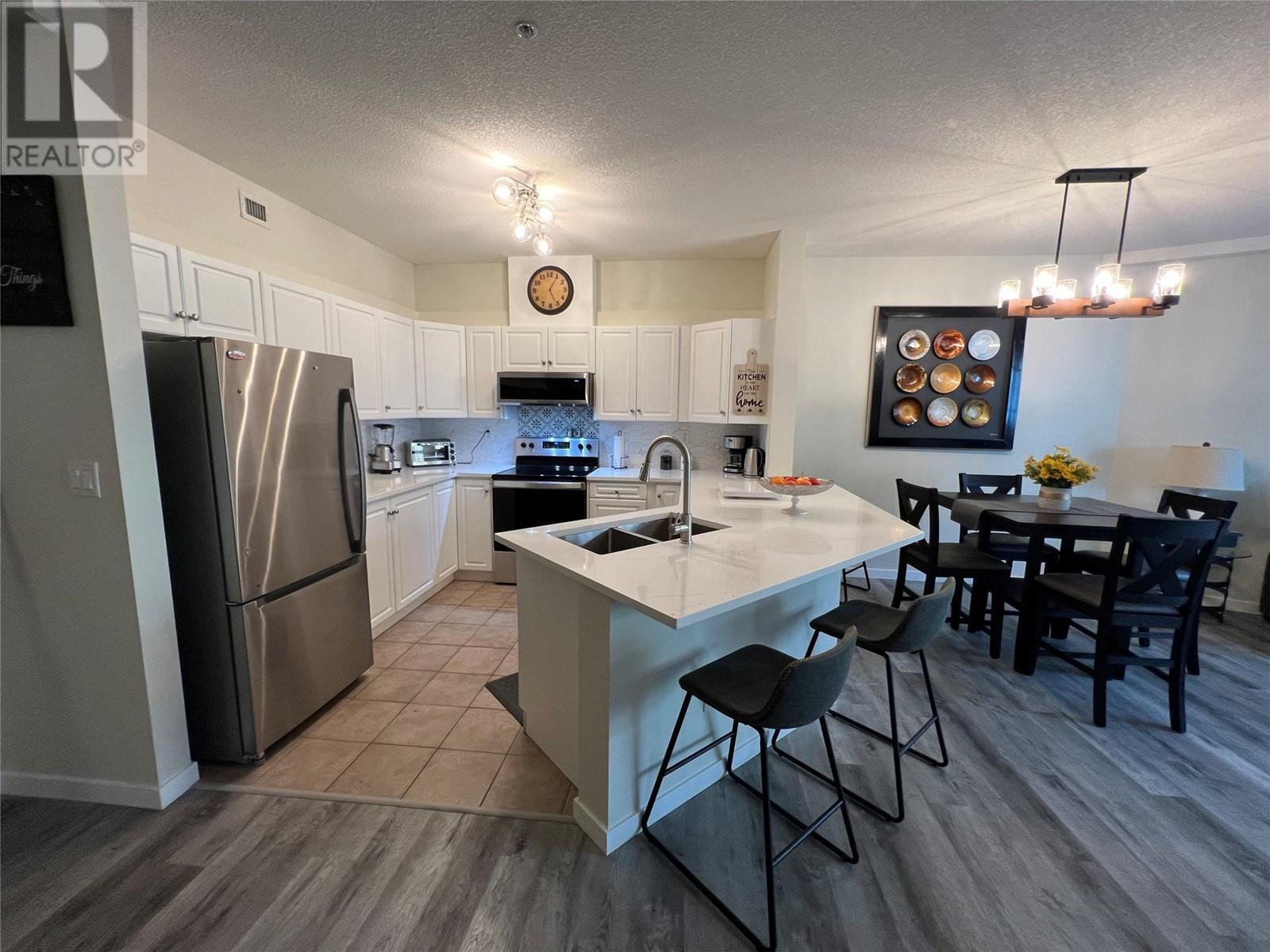 1088 Sunset Drive Unit# 309, Kelowna, British Columbia  V1Y 9W1 - Photo 2 - 10335199