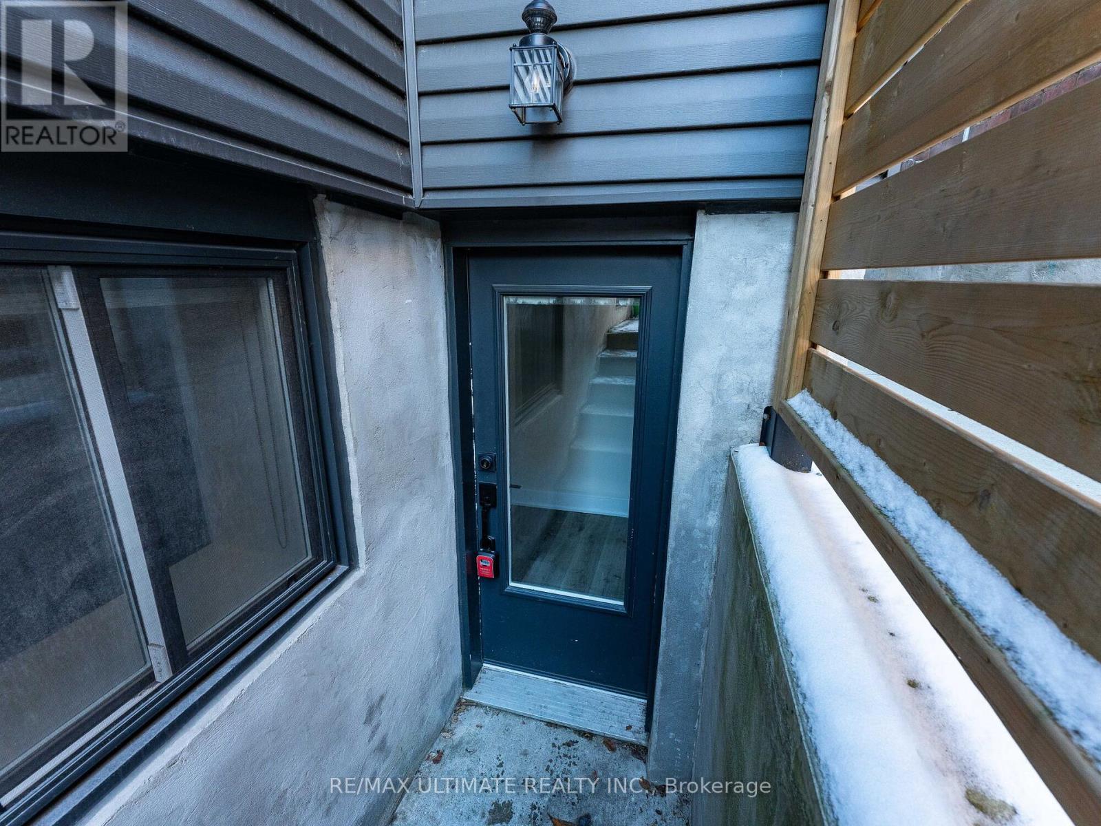 Lower Level - 501b Carlaw Avenue, Toronto, Ontario  M4K 3J3 - Photo 2 - E11970563