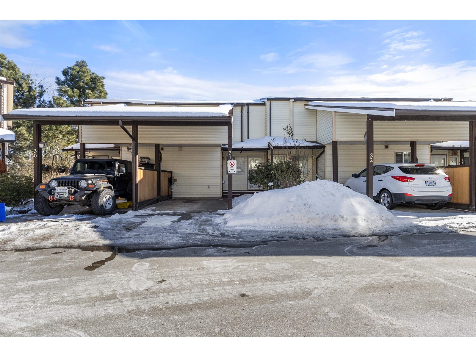 Property at 21 27272 32 AVENUE image 1