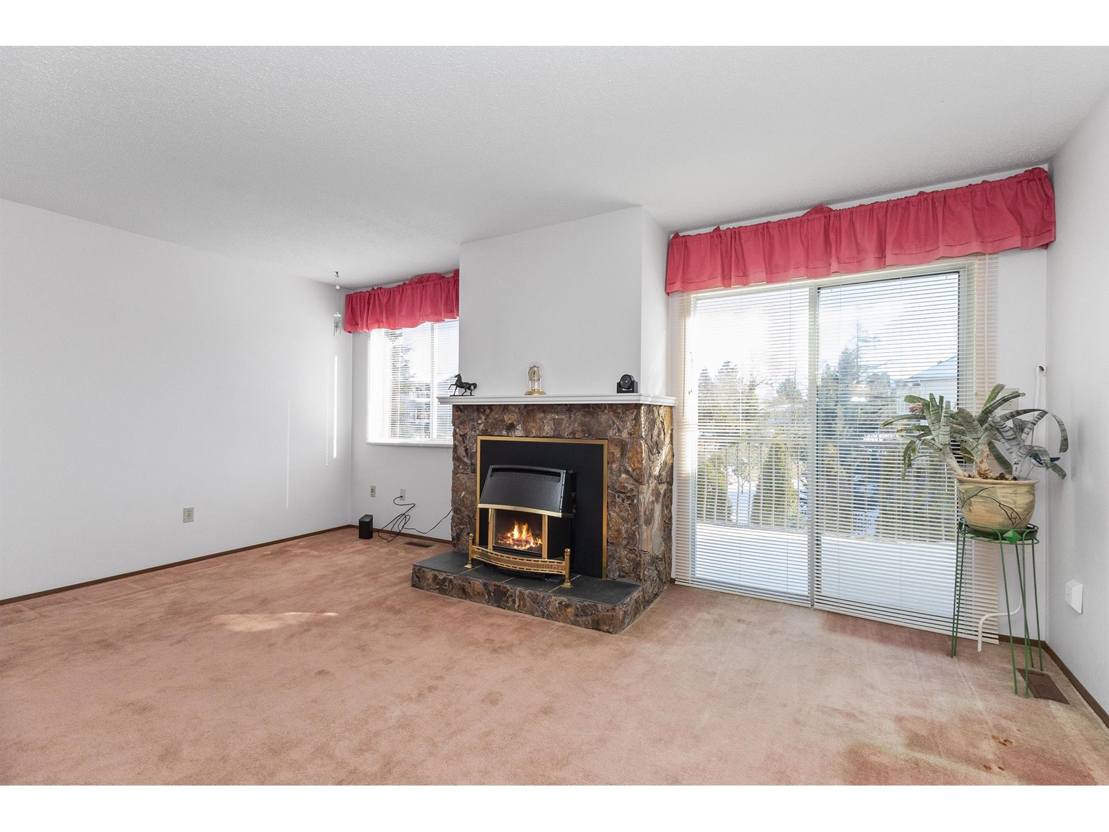 Property at 21 27272 32 AVENUE image 3