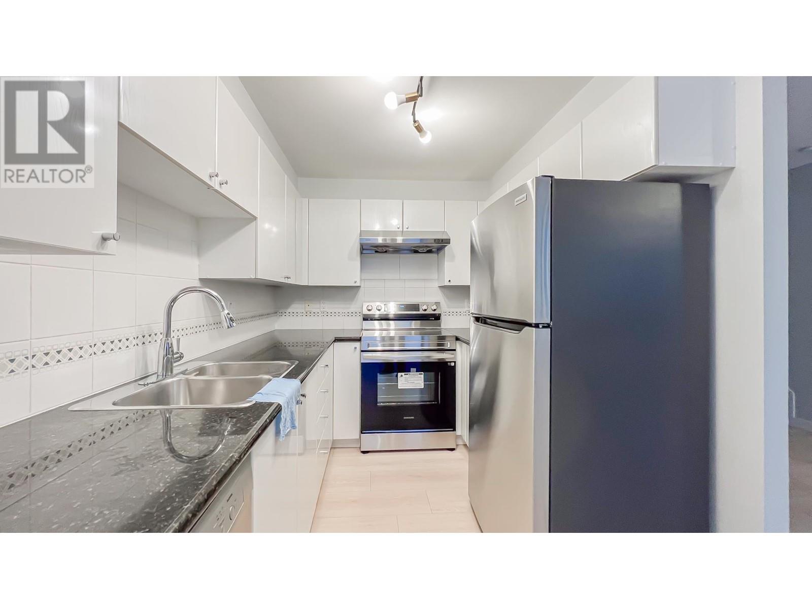 211 1166 Melville Street, Vancouver, British Columbia  V6E 4P5 - Photo 4 - R2966397