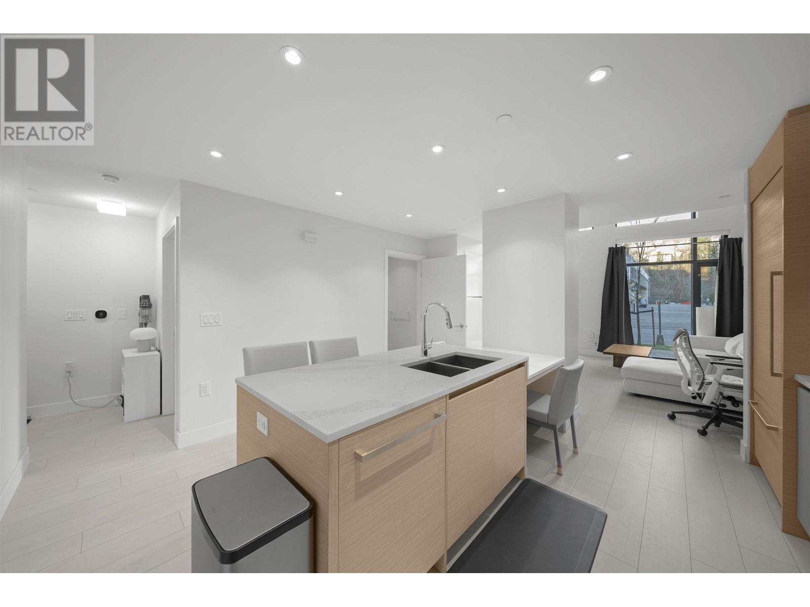 Listing Picture 14 of 33 : 3542 SAWMILL CRESCENT, Vancouver / 溫哥華 - 魯藝地產 Yvonne Lu Group - MLS Medallion Club Member