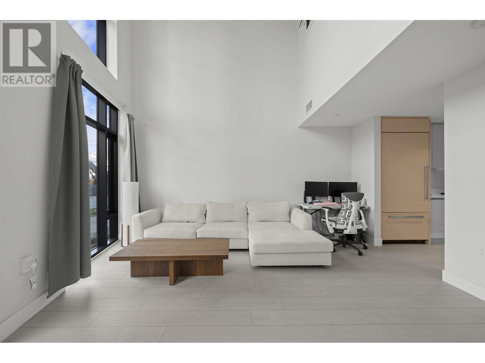 Listing Picture 4 of 33 : 3542 SAWMILL CRESCENT, Vancouver / 溫哥華 - 魯藝地產 Yvonne Lu Group - MLS Medallion Club Member