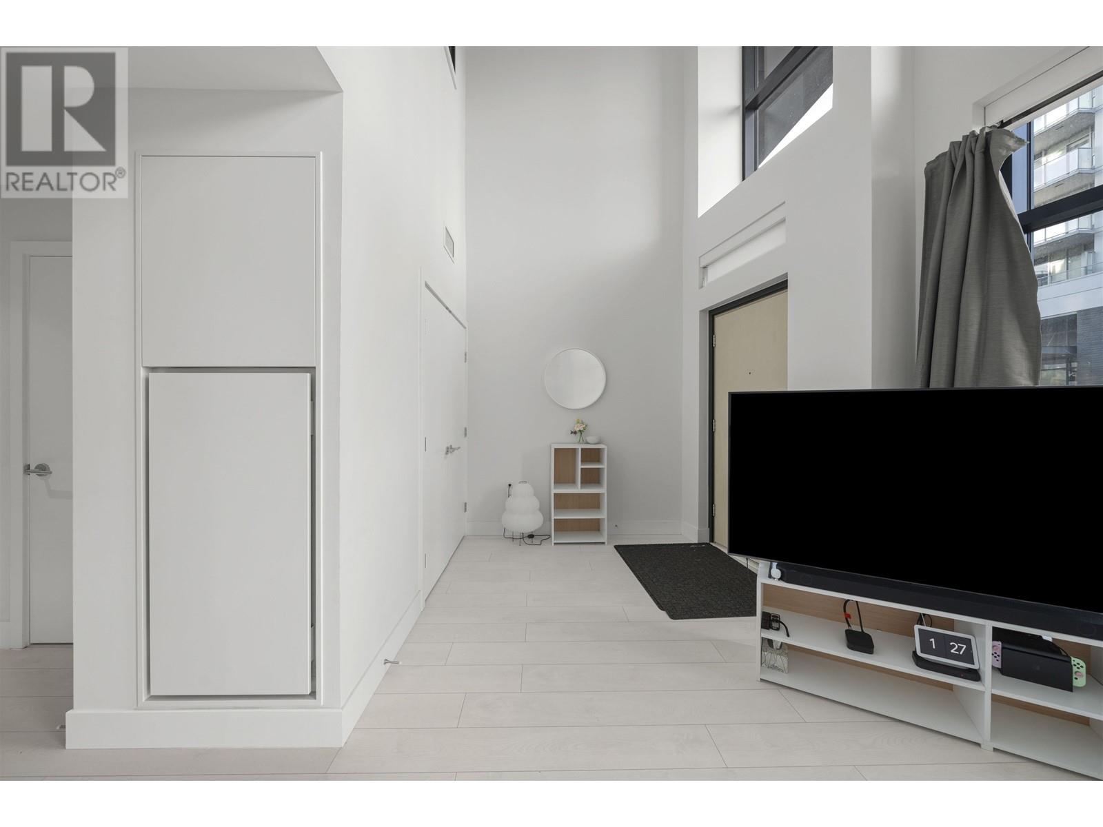 Listing Picture 8 of 33 : 3542 SAWMILL CRESCENT, Vancouver / 溫哥華 - 魯藝地產 Yvonne Lu Group - MLS Medallion Club Member