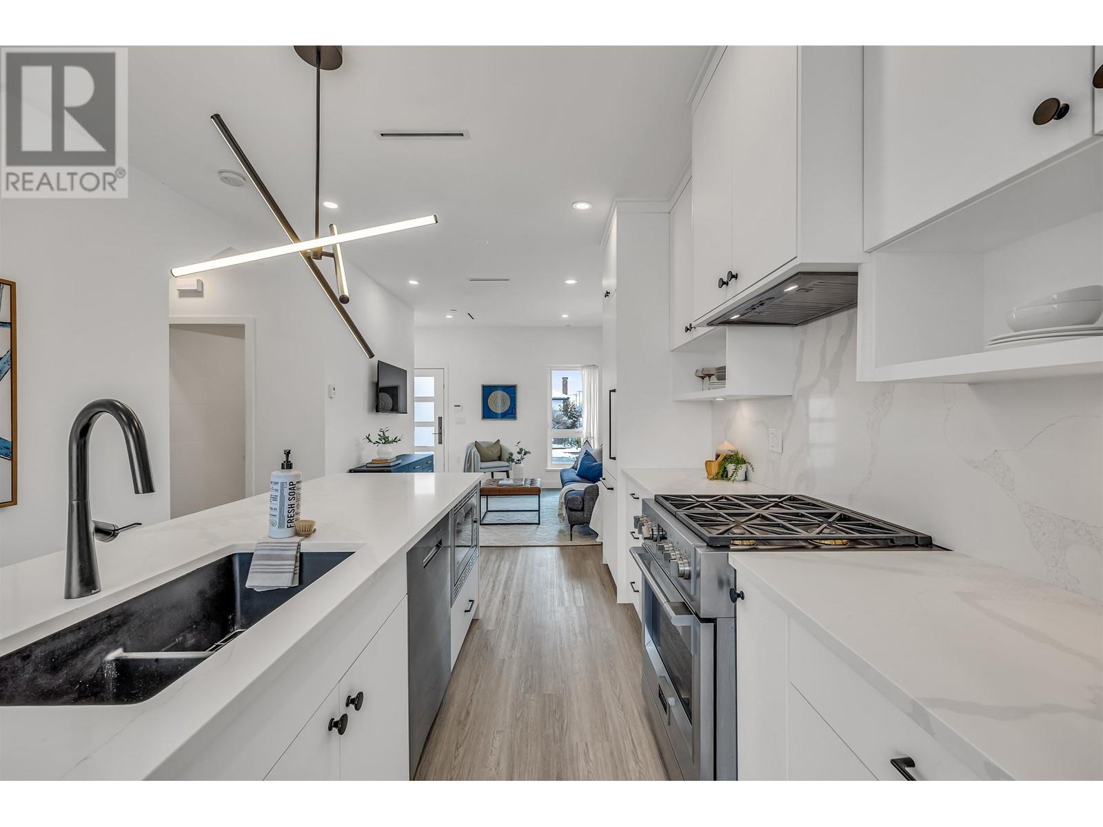 225 E 57th Avenue, Vancouver, British Columbia  V5X 1S6 - Photo 13 - R2966429