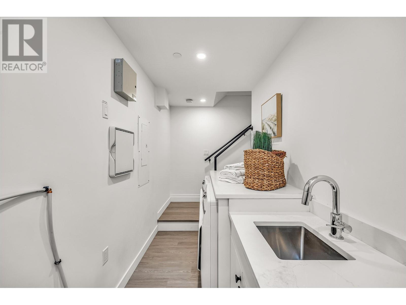 225 E 57th Avenue, Vancouver, British Columbia  V5X 1S6 - Photo 17 - R2966429