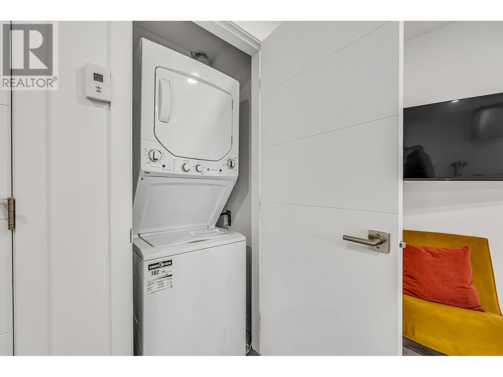 225 E 57th Avenue, Vancouver, British Columbia  V5X 1S6 - Photo 32 - R2966429