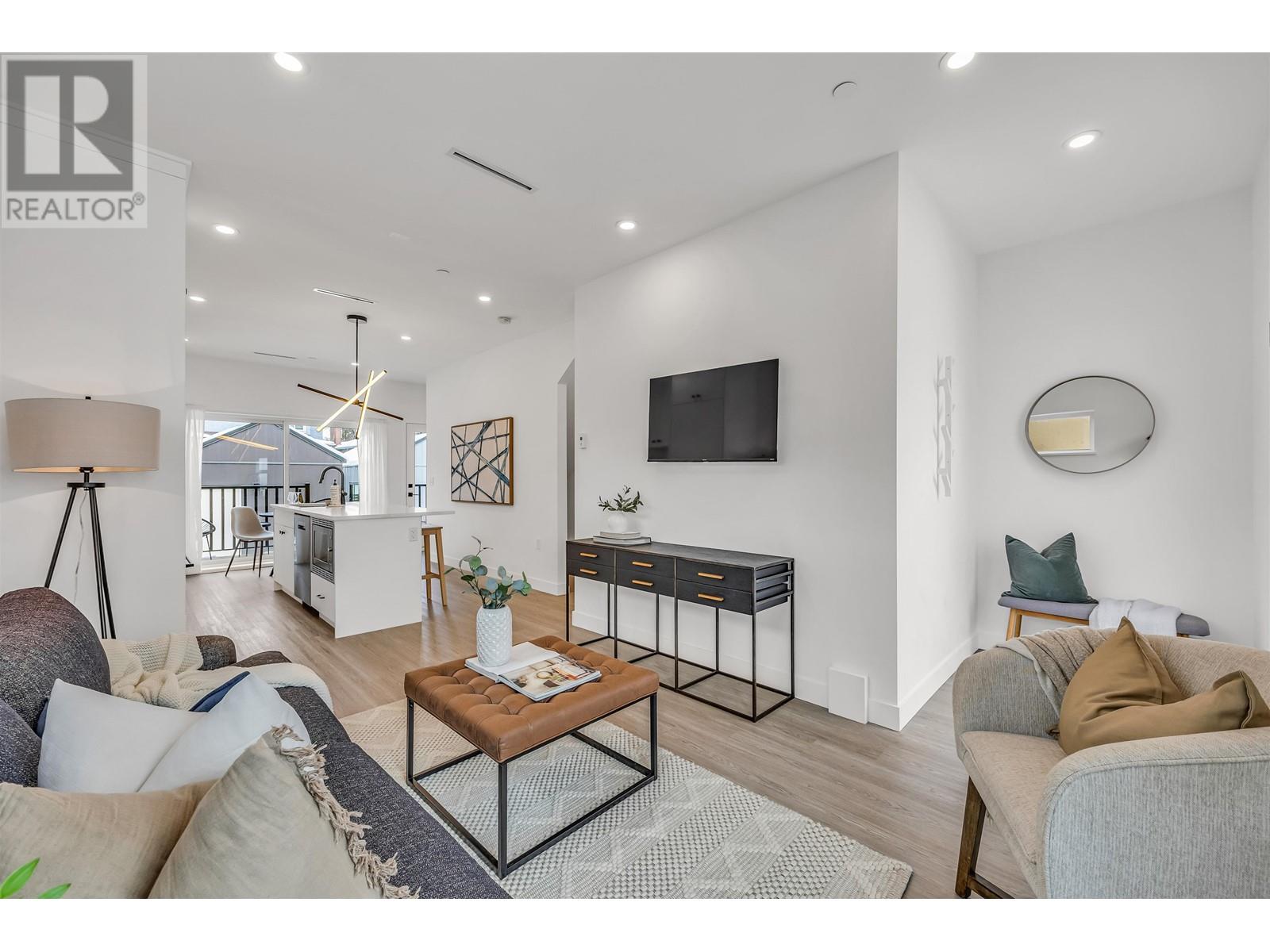 225 E 57th Avenue, Vancouver, British Columbia  V5X 1S6 - Photo 6 - R2966429