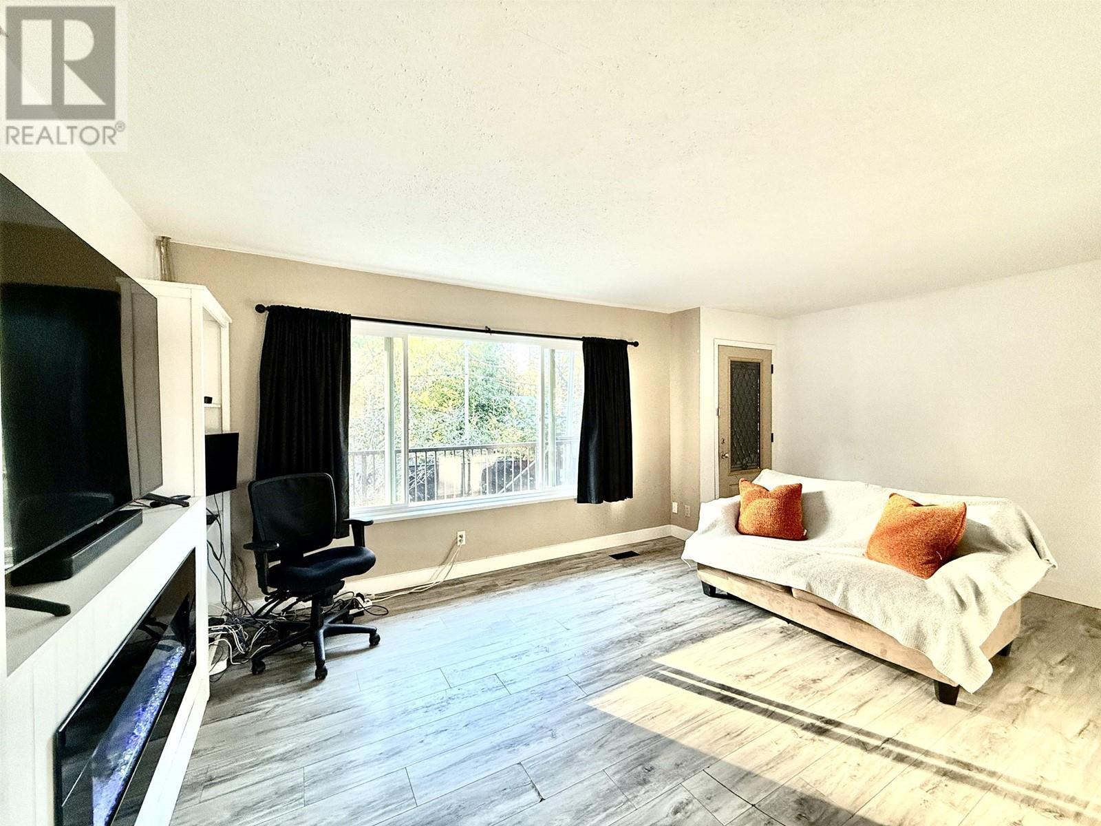 27171 Ferguson Avenue, Maple Ridge, British Columbia  V2W 1R9 - Photo 6 - R2966405
