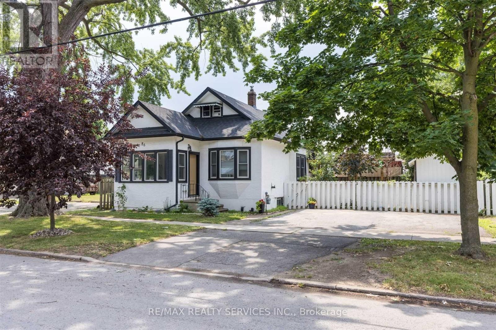 86 MAPLE STREET, St. Catharines, Ontario