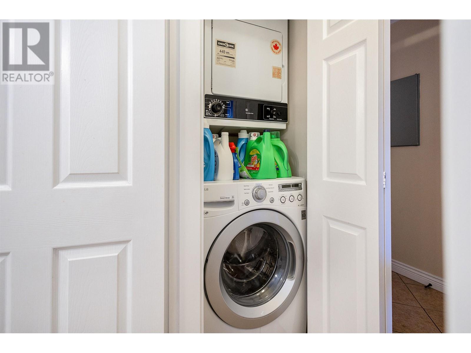 Listing Picture 11 of 14 : PH8 2405 KAMLOOPS STREET, Vancouver / 溫哥華 - 魯藝地產 Yvonne Lu Group - MLS Medallion Club Member