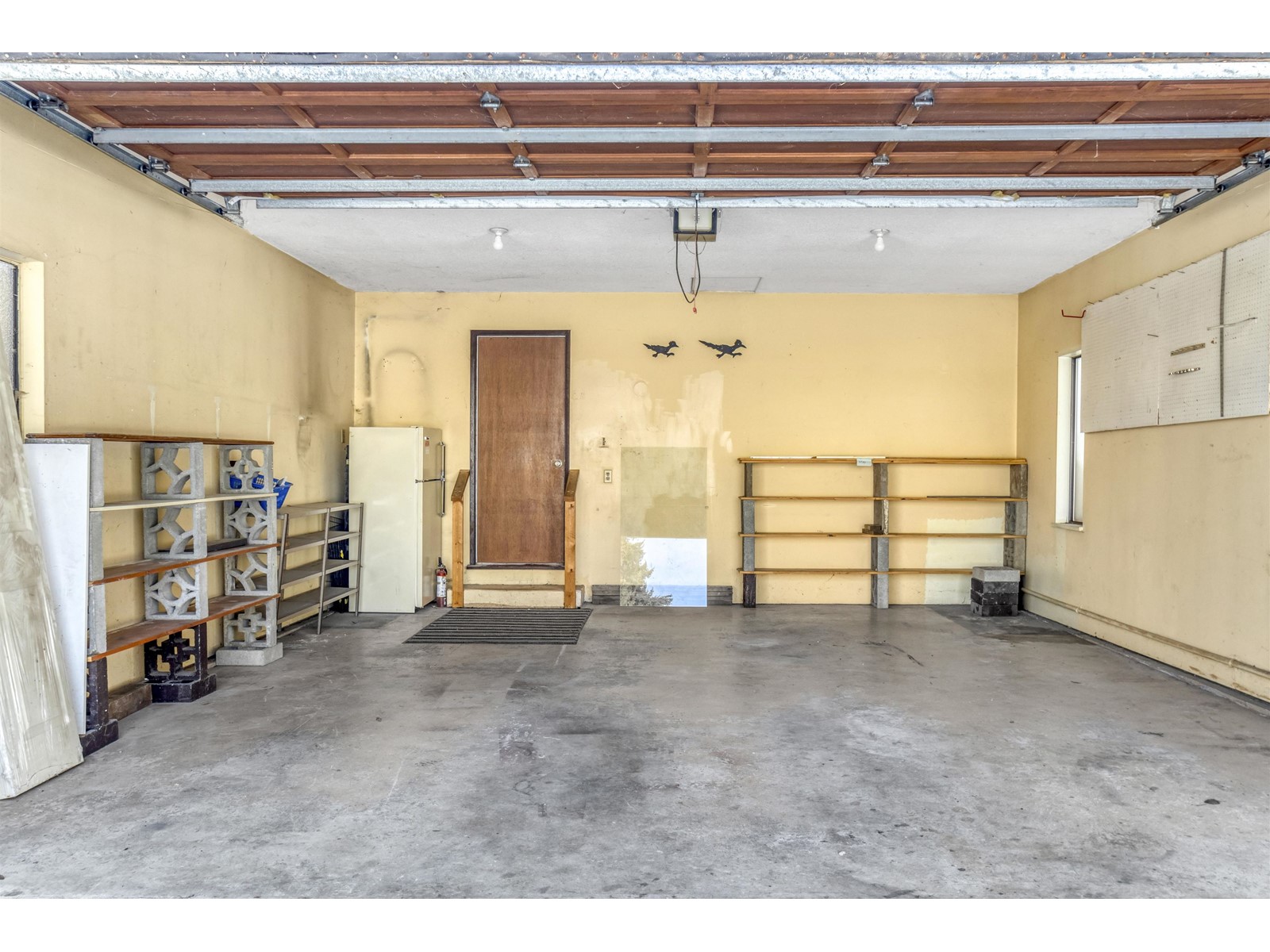 Property at 16112 10 AVENUE image 5