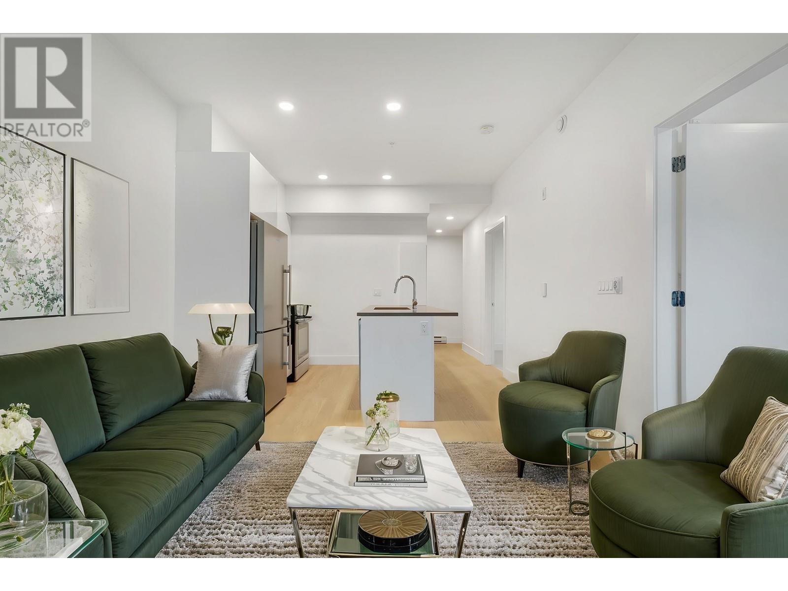 Listing Picture 11 of 35 : 203 2666 DUKE STREET, Vancouver / 溫哥華 - 魯藝地產 Yvonne Lu Group - MLS Medallion Club Member