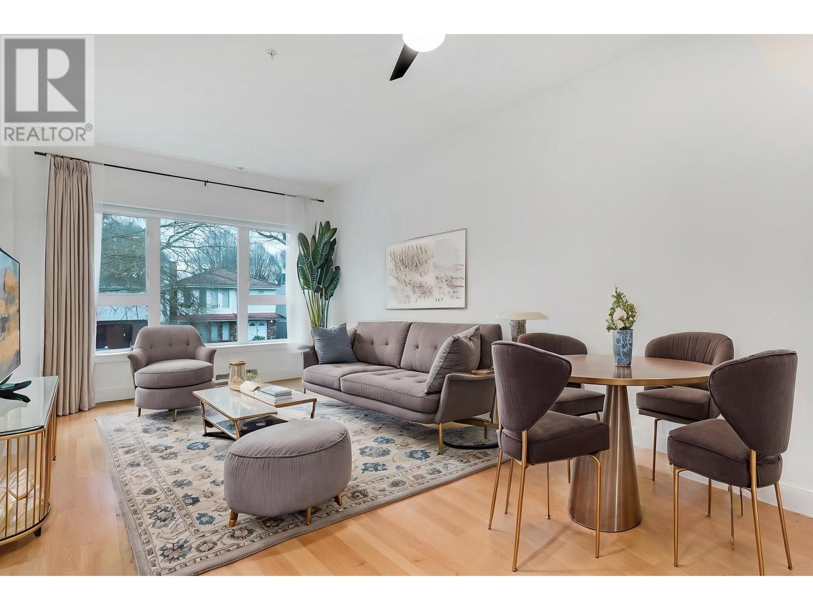 Listing Picture 7 of 35 : 203 2666 DUKE STREET, Vancouver / 溫哥華 - 魯藝地產 Yvonne Lu Group - MLS Medallion Club Member