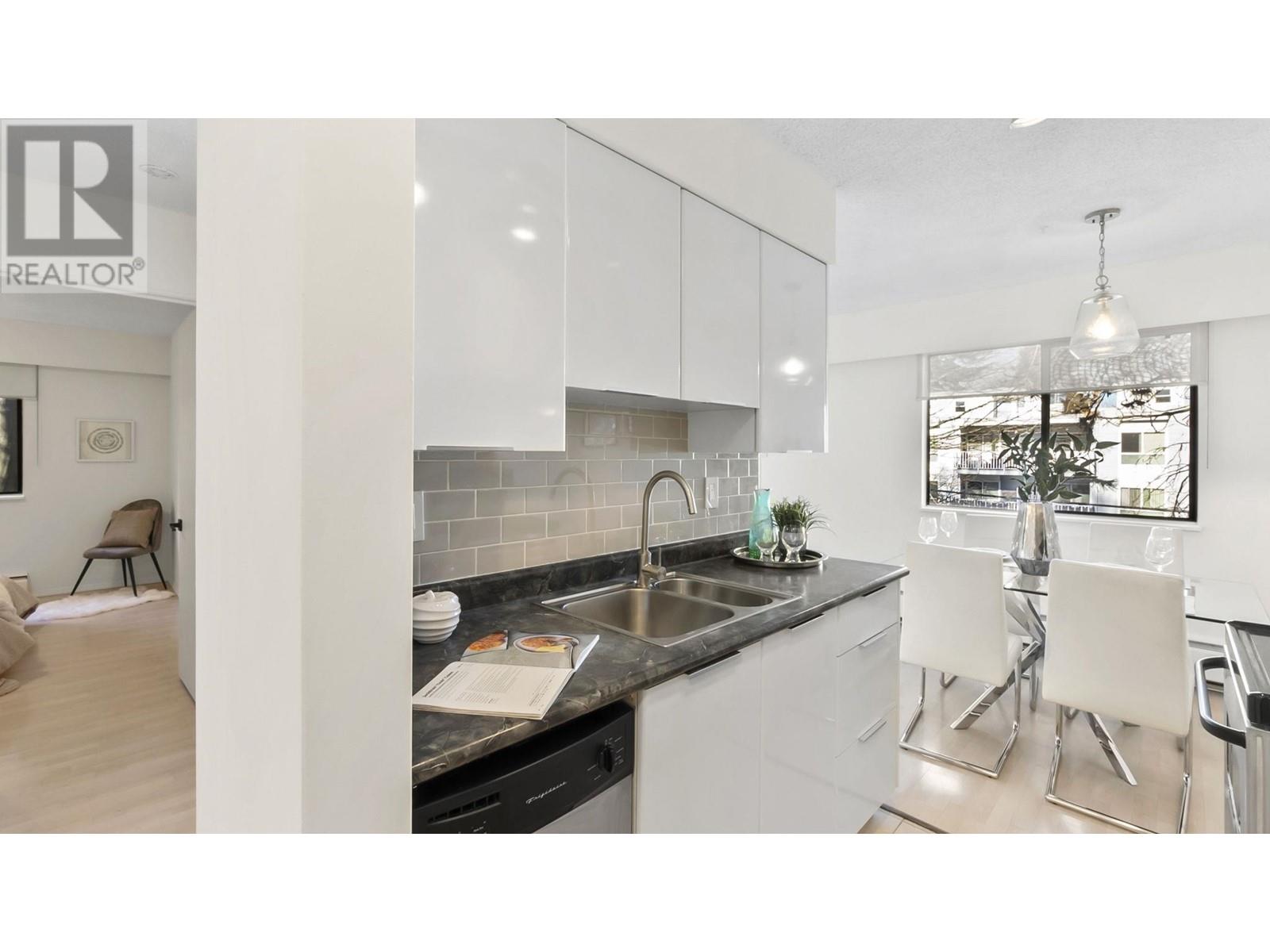 Listing Picture 6 of 16 : 307 1950 W 8TH AVENUE, Vancouver / 溫哥華 - 魯藝地產 Yvonne Lu Group - MLS Medallion Club Member