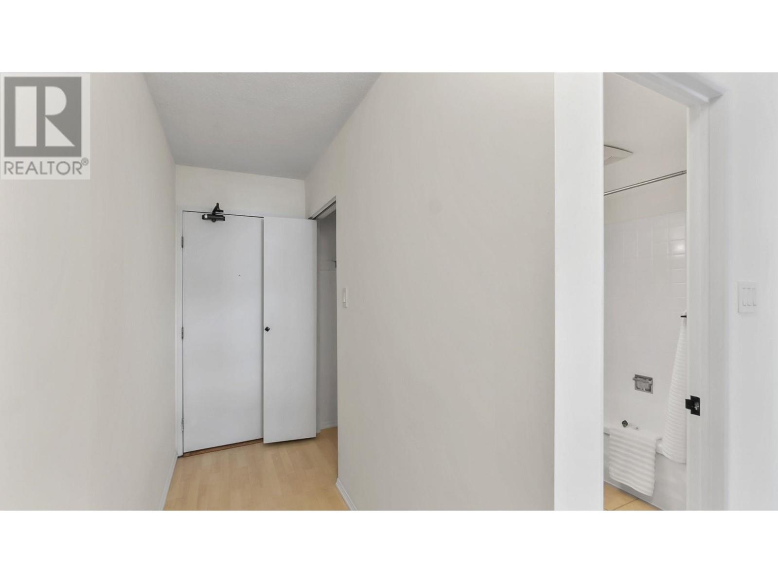 Listing Picture 12 of 16 : 307 1950 W 8TH AVENUE, Vancouver / 溫哥華 - 魯藝地產 Yvonne Lu Group - MLS Medallion Club Member