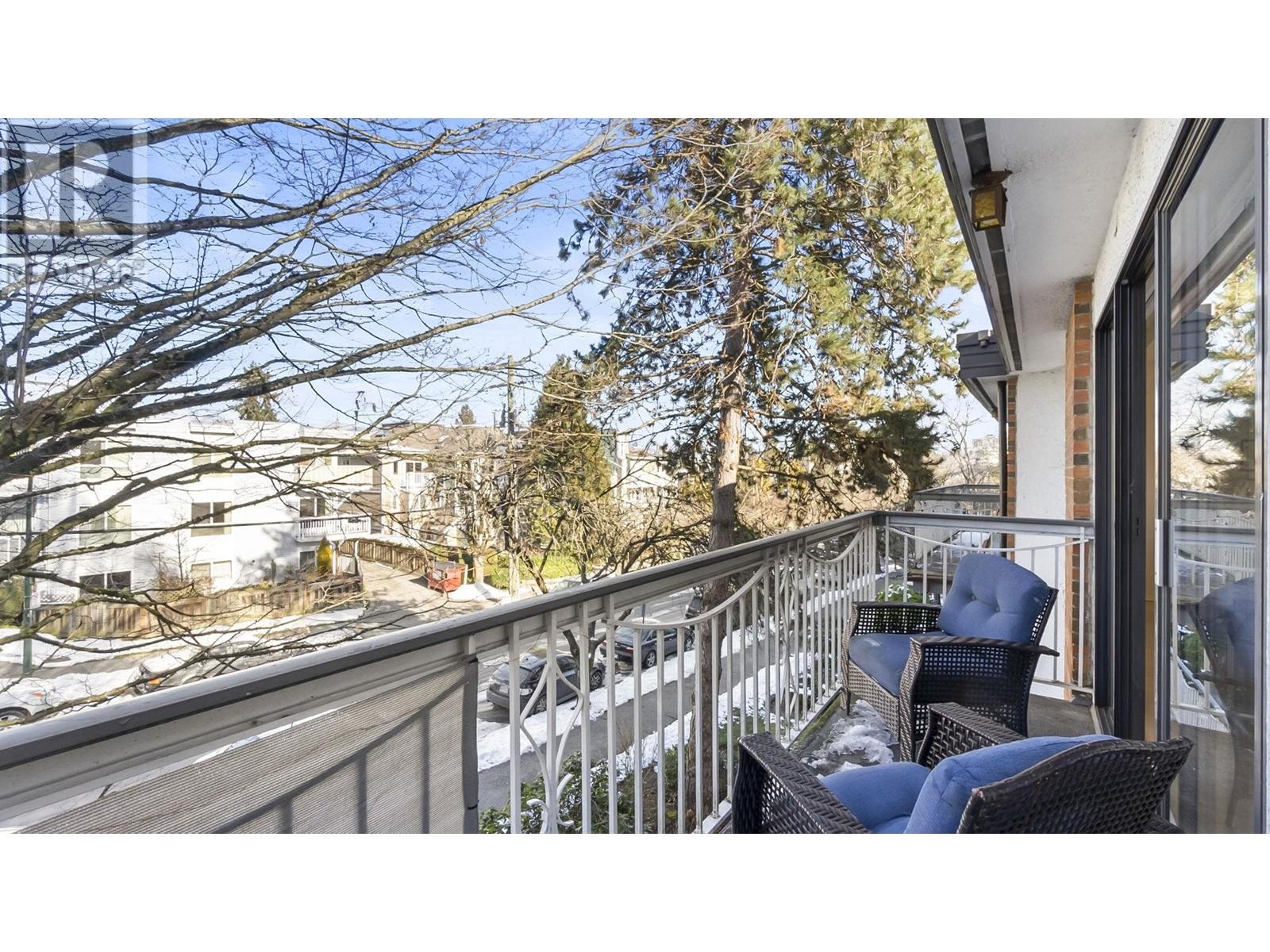 Listing Picture 11 of 16 : 307 1950 W 8TH AVENUE, Vancouver / 溫哥華 - 魯藝地產 Yvonne Lu Group - MLS Medallion Club Member