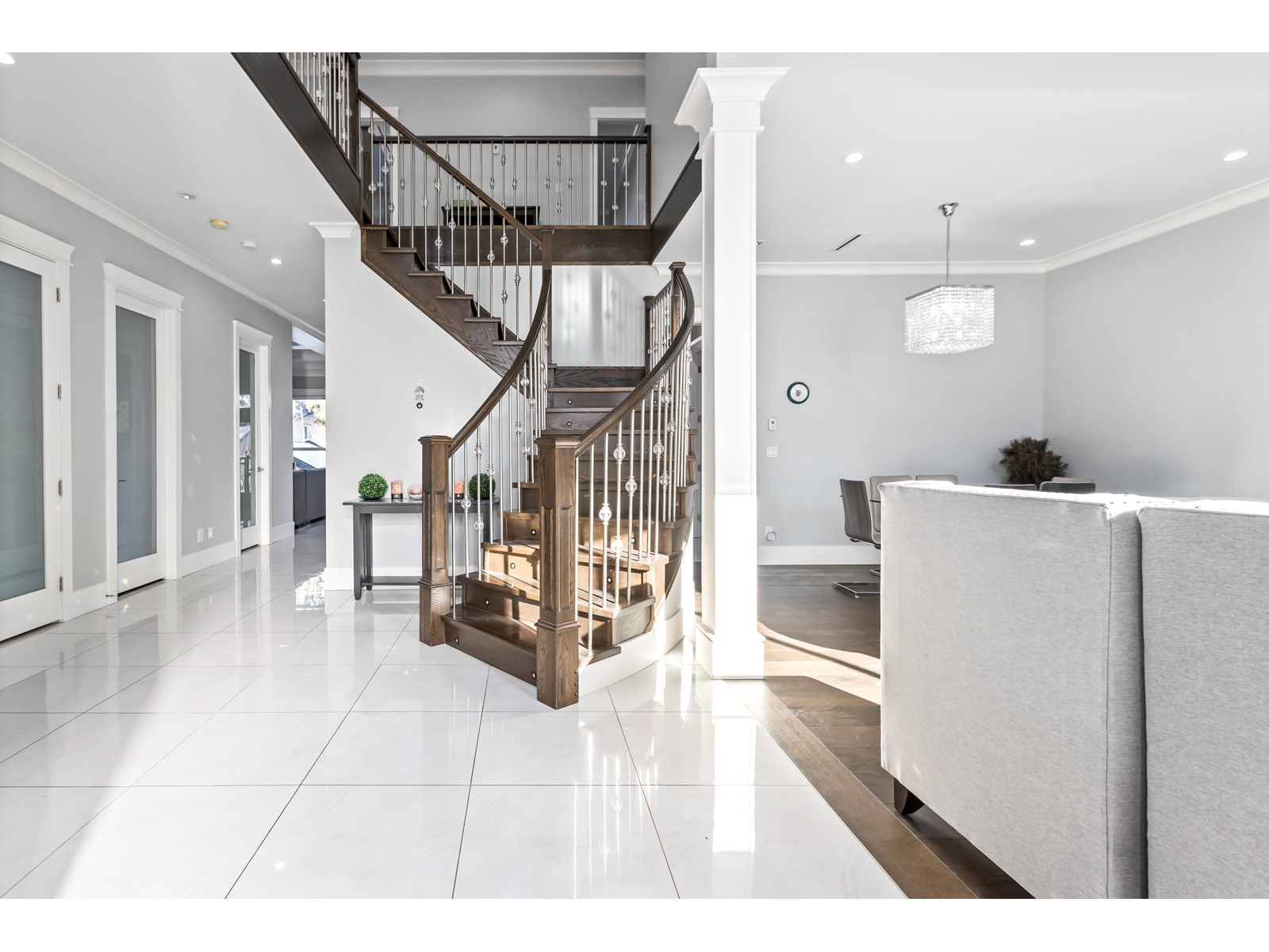 Property at 11689 96A AVENUE image 3