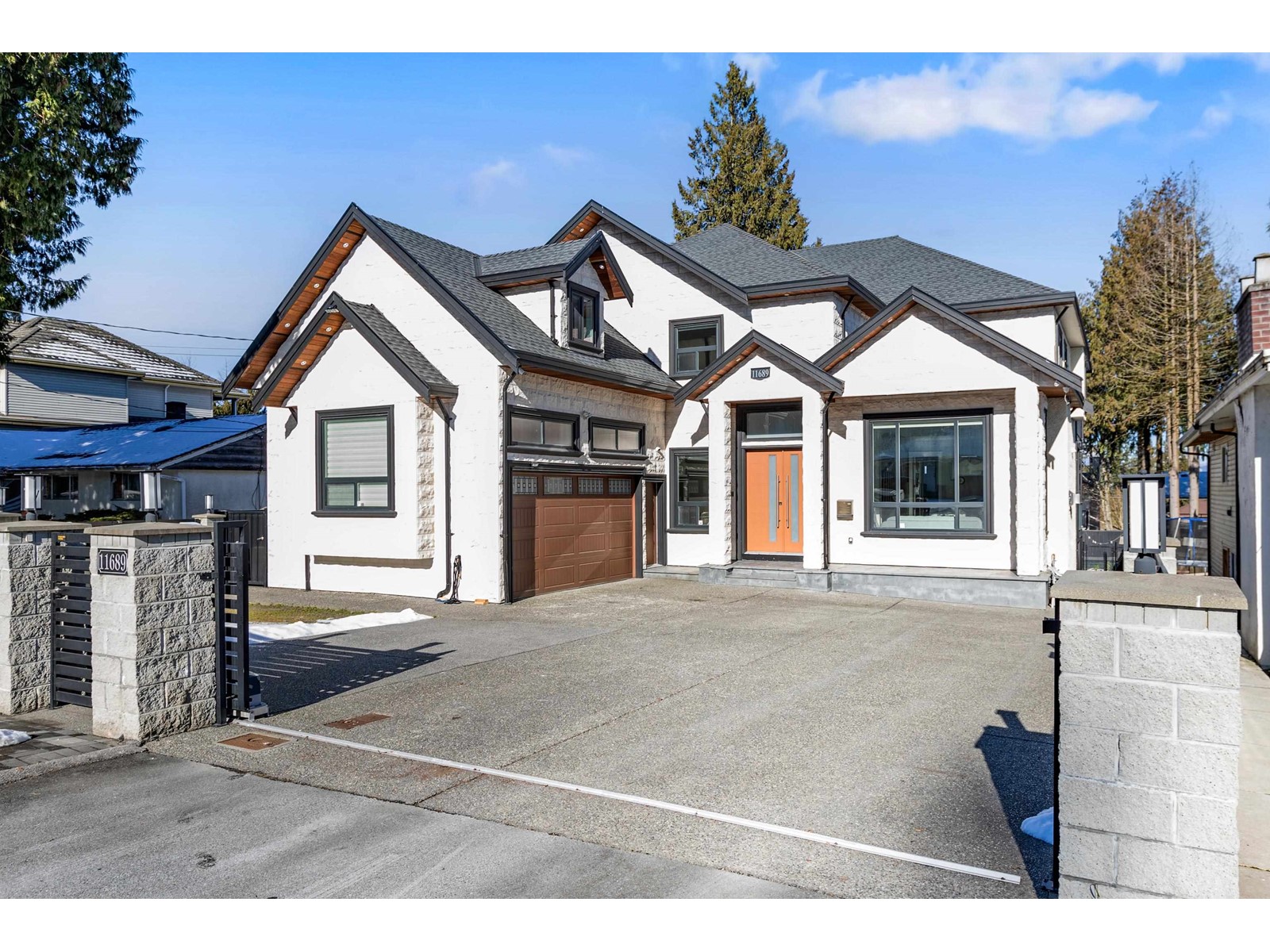 Property at 11689 96A AVENUE image 1