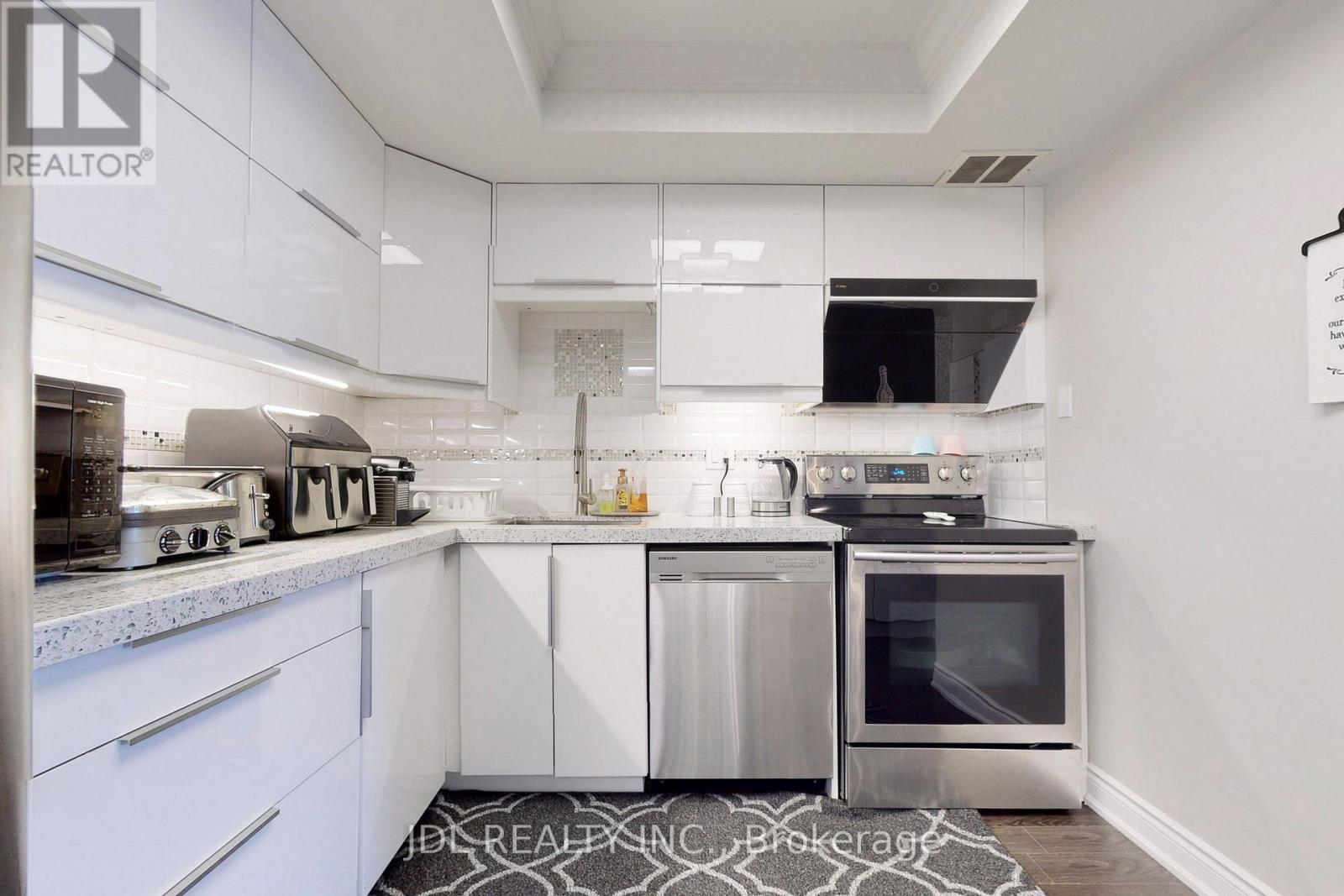 Property at 2405 - 3303 DON MILLS ROAD image 4