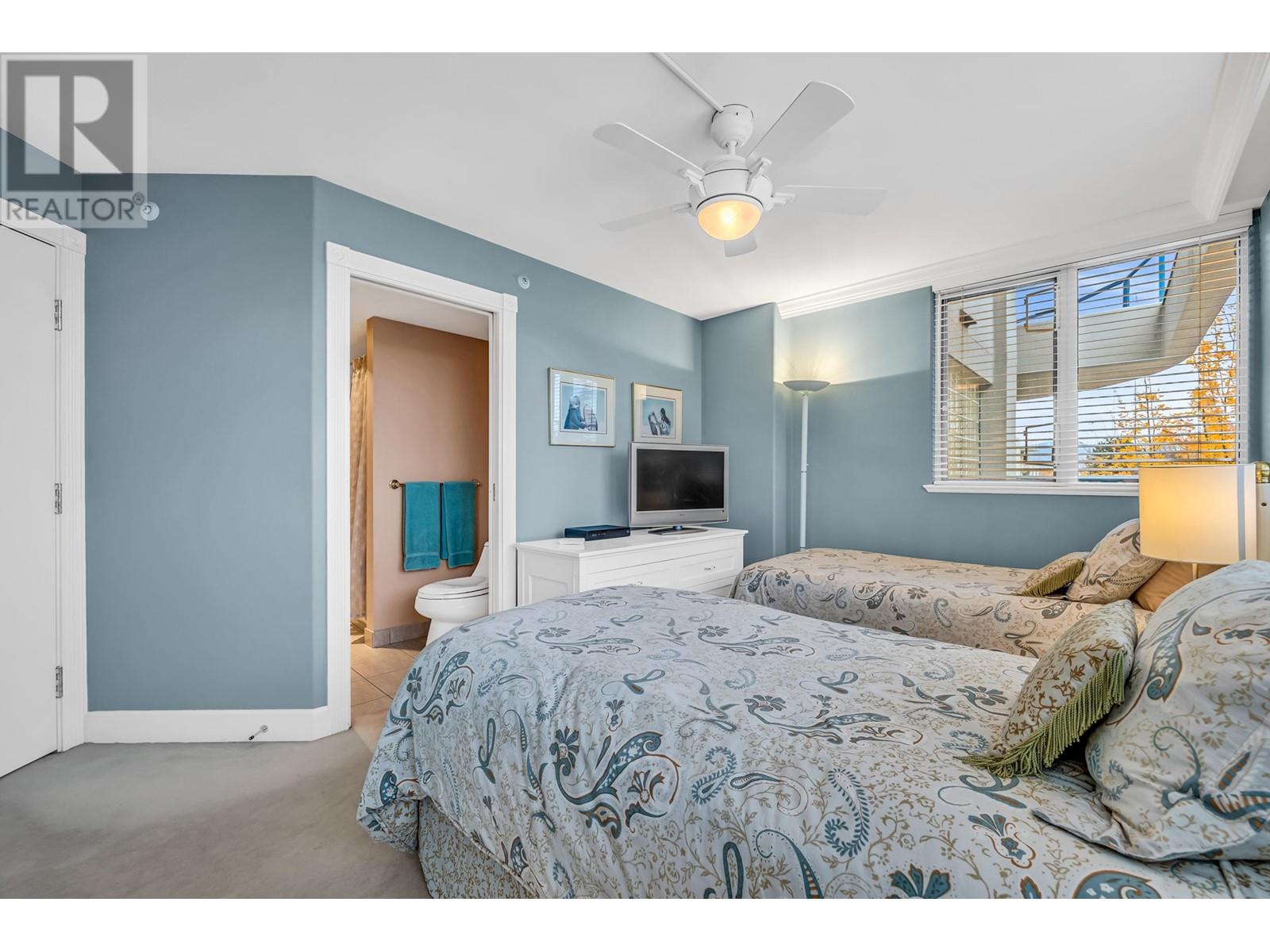 Listing Picture 19 of 34 : 6 1350 W 14TH AVENUE, Vancouver / 溫哥華 - 魯藝地產 Yvonne Lu Group - MLS Medallion Club Member