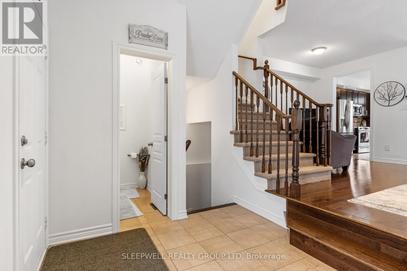 Property at 285 KINGHAVEN CRESCENT image 5