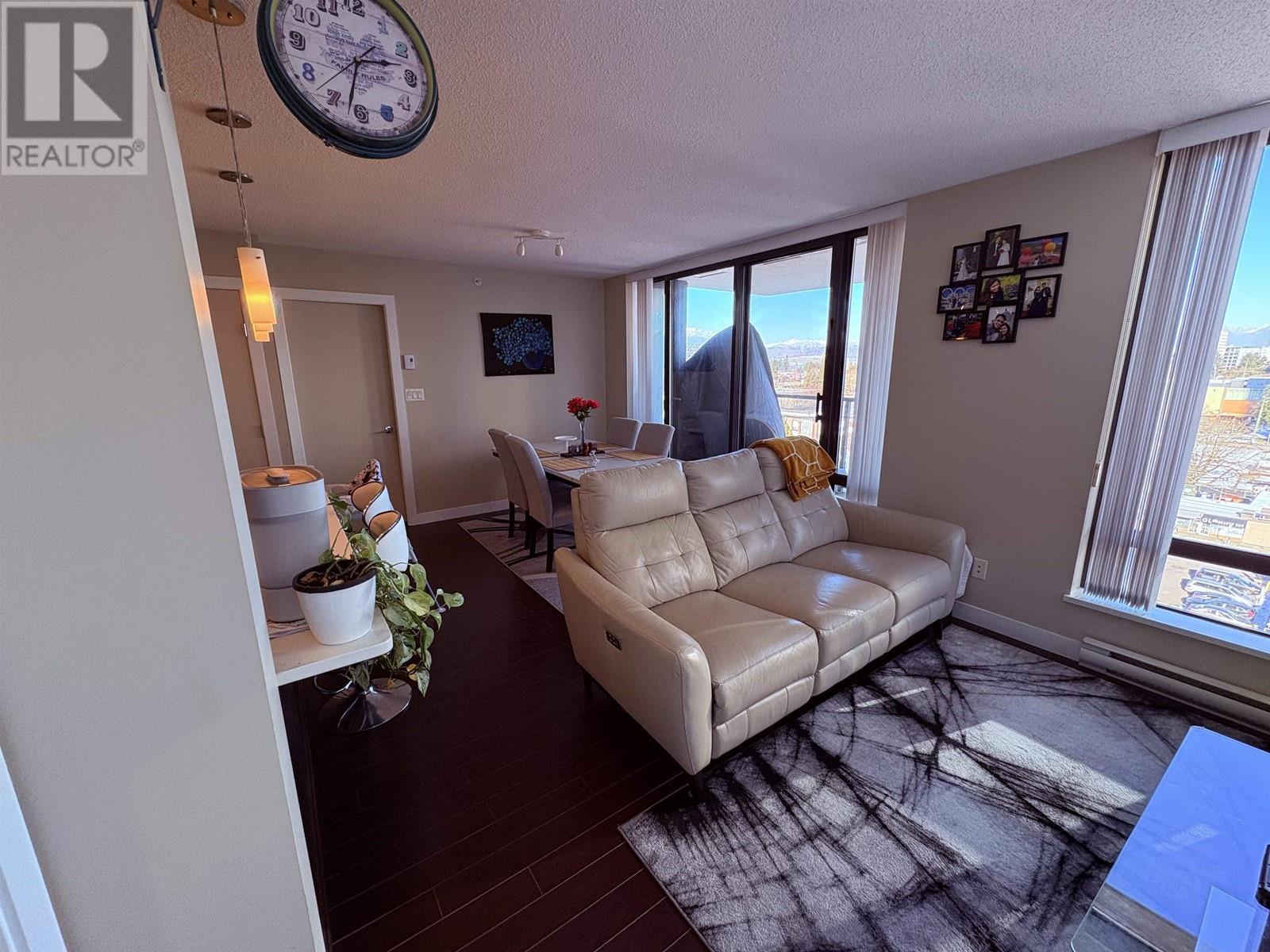 Listing Picture 13 of 14 : 1003 7328 ARCOLA STREET, Burnaby / 本拿比 - 魯藝地產 Yvonne Lu Group - MLS Medallion Club Member