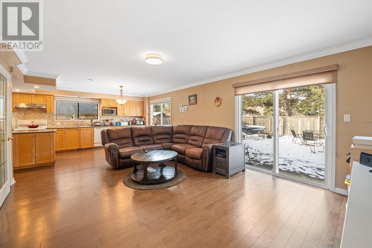 Listing Picture 11 of 37 : 10751 TRURO DRIVE, Richmond / 烈治文 - 魯藝地產 Yvonne Lu Group - MLS Medallion Club Member