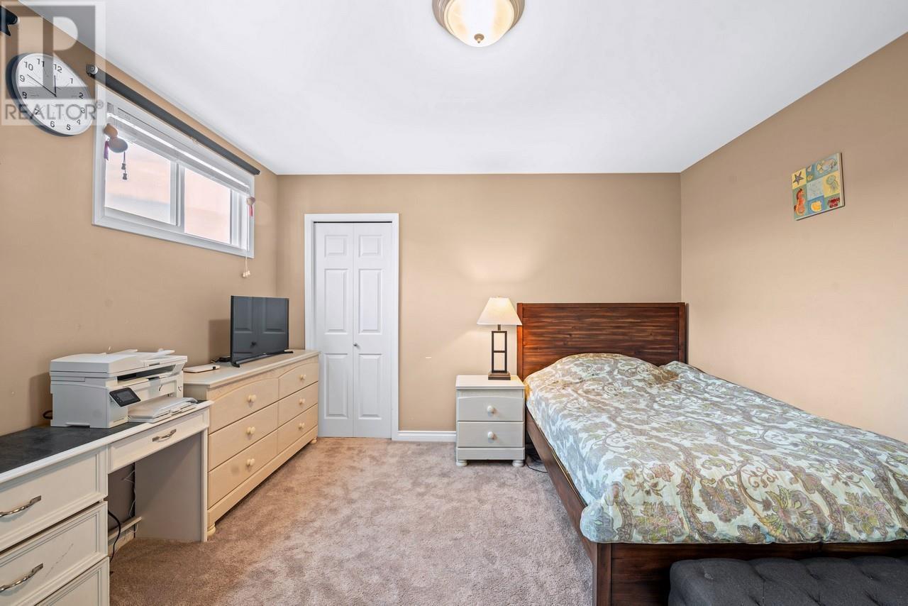 Listing Picture 18 of 37 : 10751 TRURO DRIVE, Richmond / 烈治文 - 魯藝地產 Yvonne Lu Group - MLS Medallion Club Member