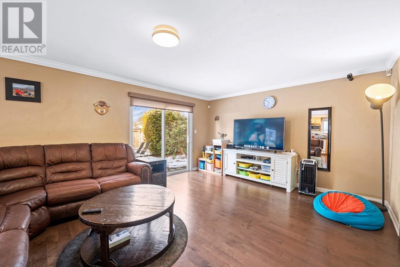 Listing Picture 7 of 37 : 10751 TRURO DRIVE, Richmond / 烈治文 - 魯藝地產 Yvonne Lu Group - MLS Medallion Club Member
