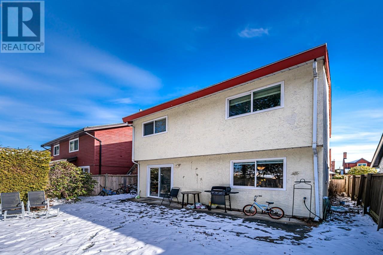 Listing Picture 29 of 37 : 10751 TRURO DRIVE, Richmond / 烈治文 - 魯藝地產 Yvonne Lu Group - MLS Medallion Club Member