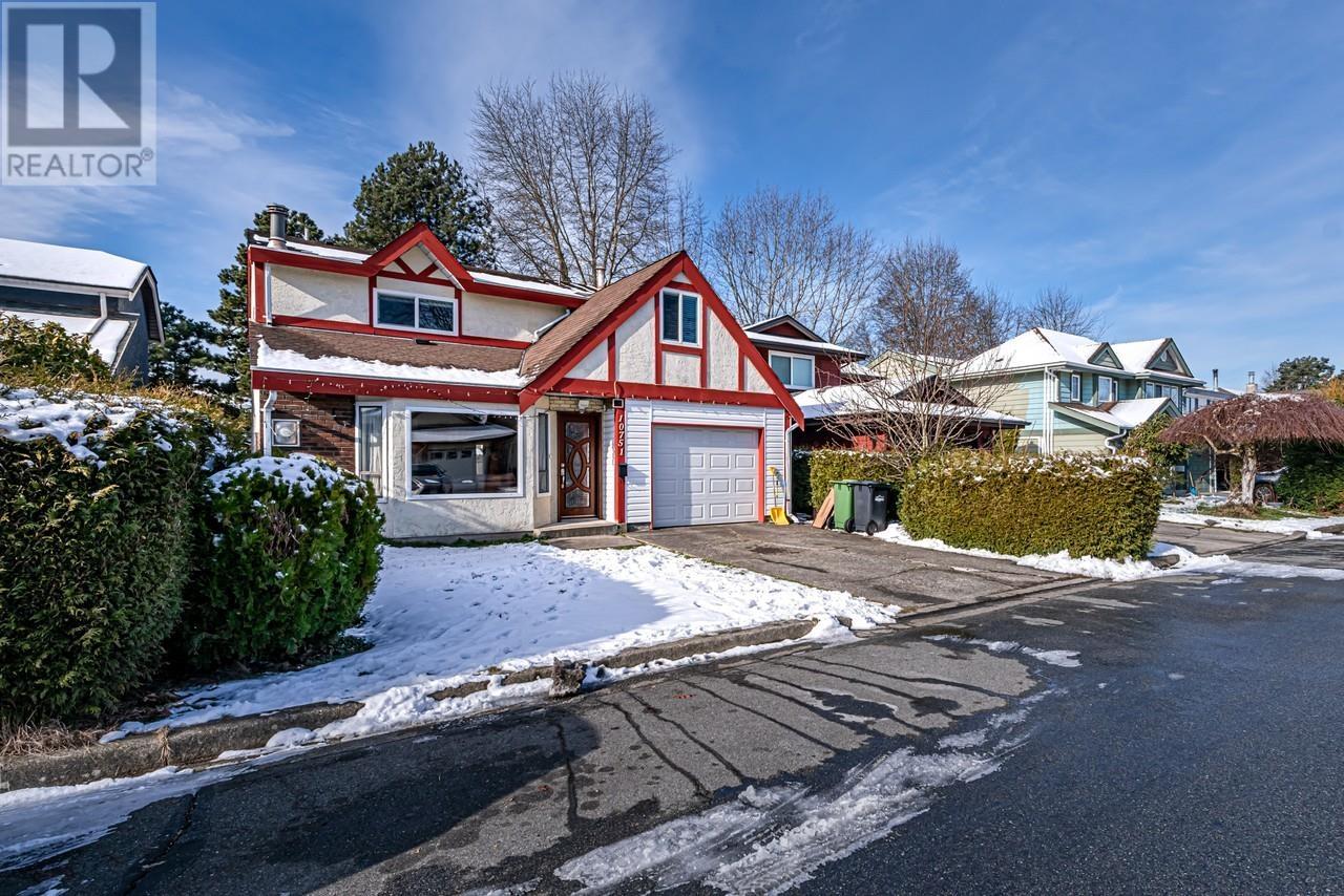 Listing Picture 2 of 37 : 10751 TRURO DRIVE, Richmond / 烈治文 - 魯藝地產 Yvonne Lu Group - MLS Medallion Club Member